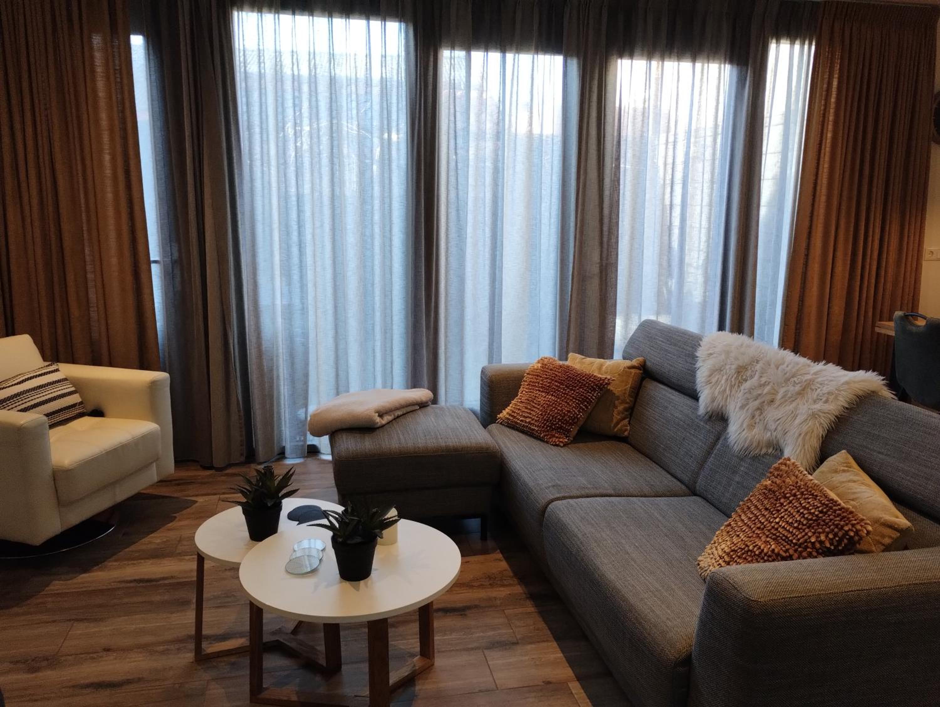 Apartment photo 2