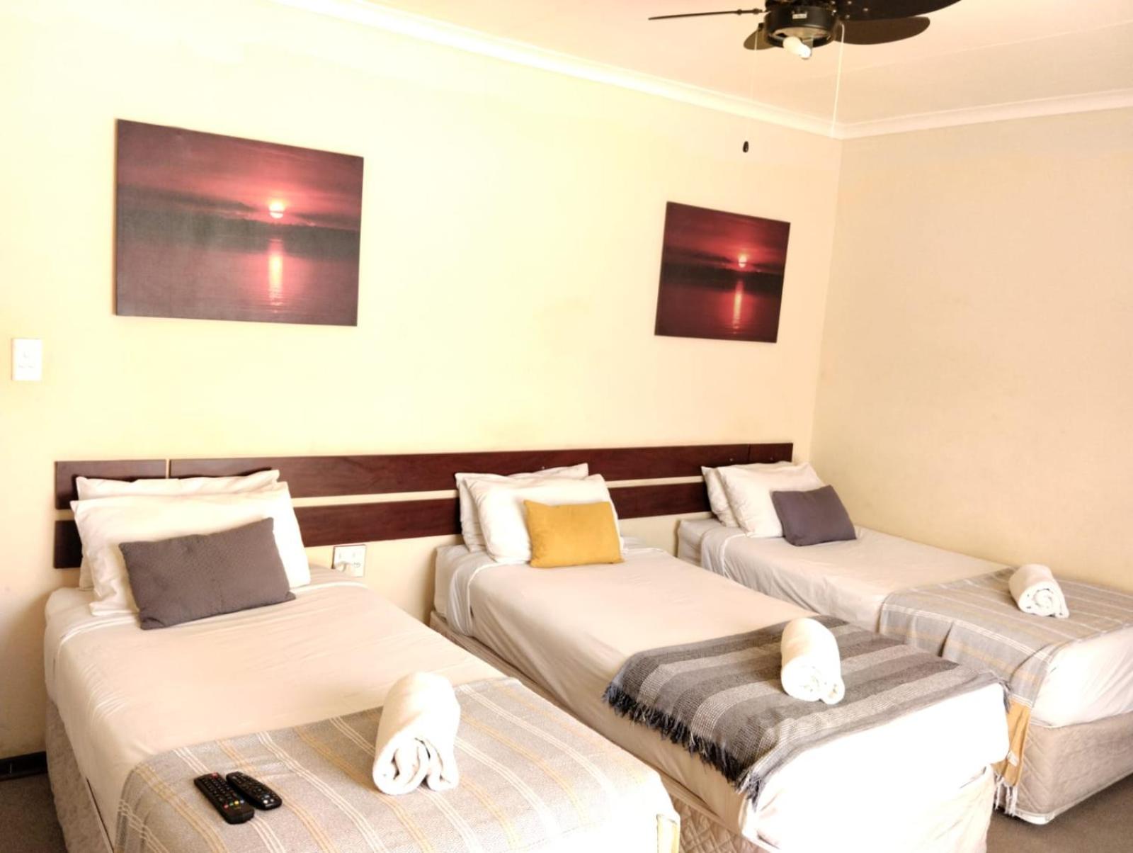 Standard Triple Room photo 2