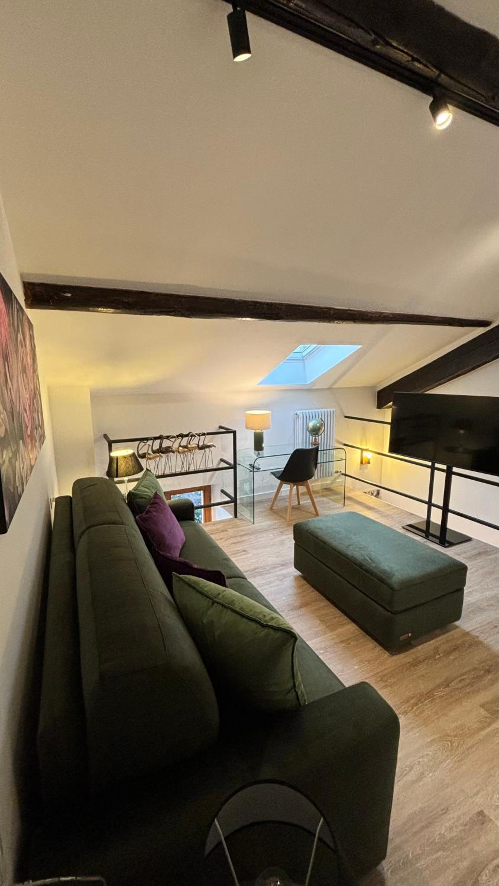 One-Bedroom Apartment