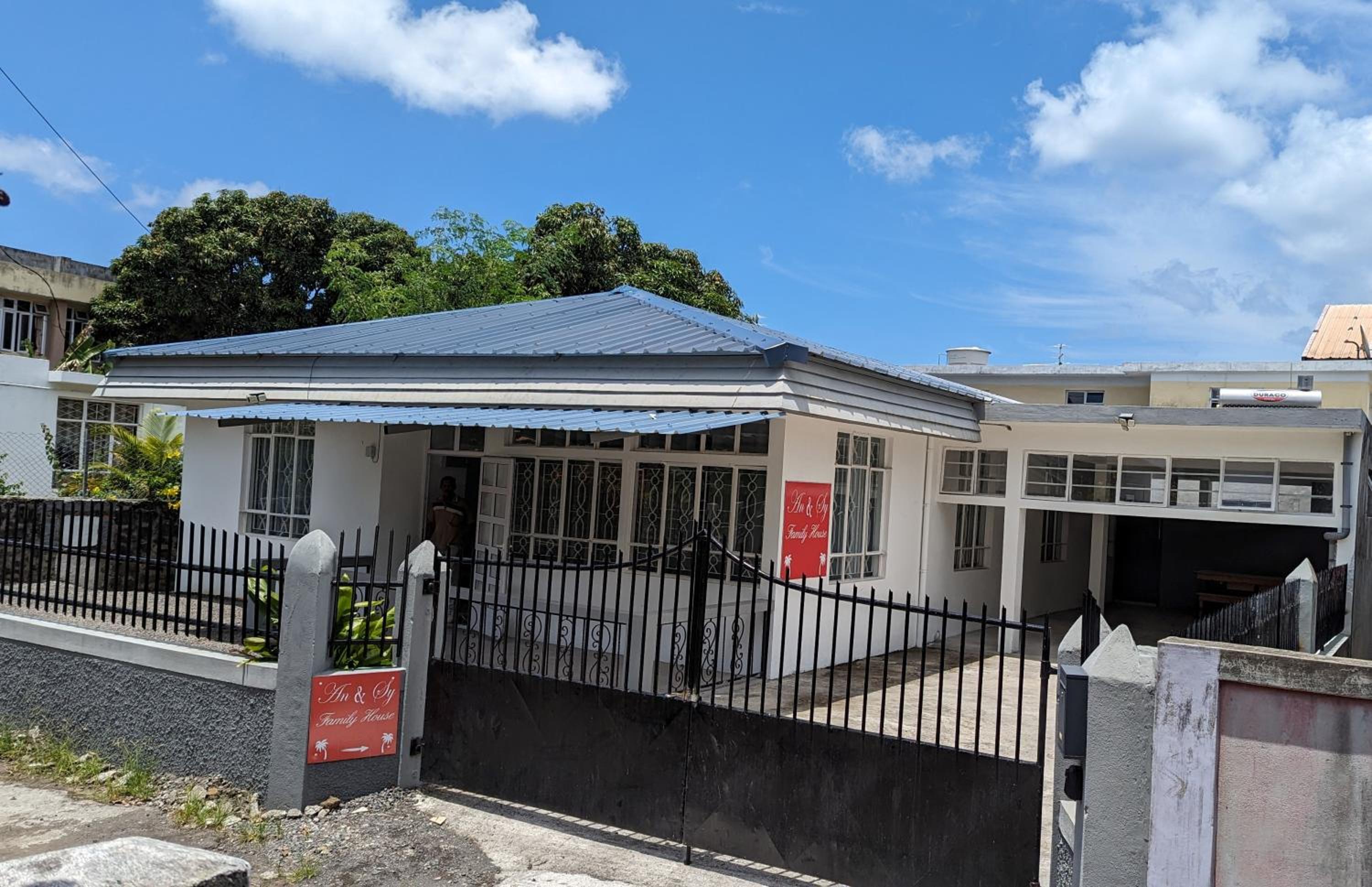 Four-Bedroom House photo 1