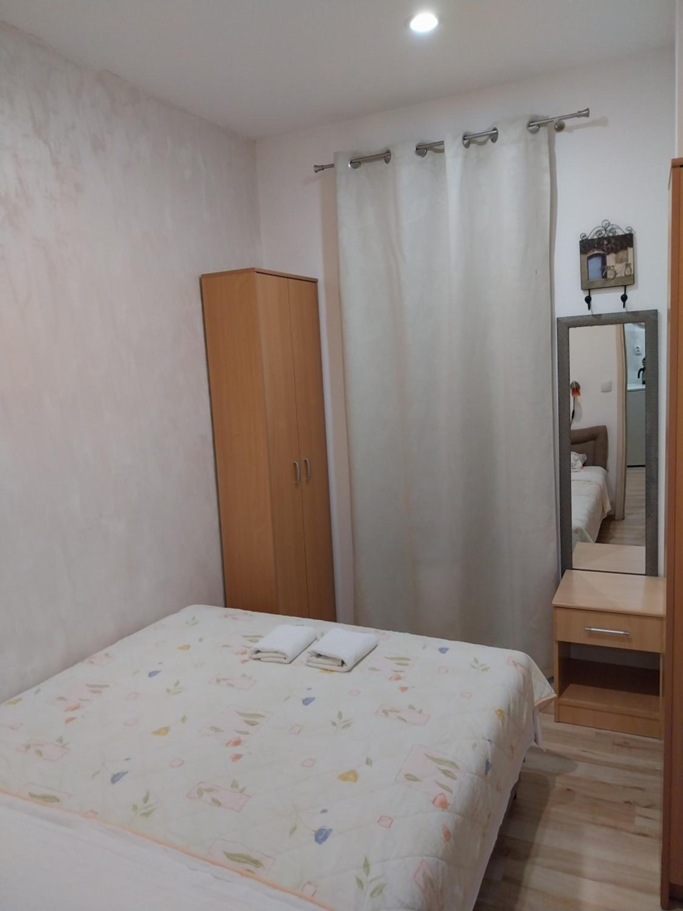 One-Bedroom Apartment with Terrace photo 2