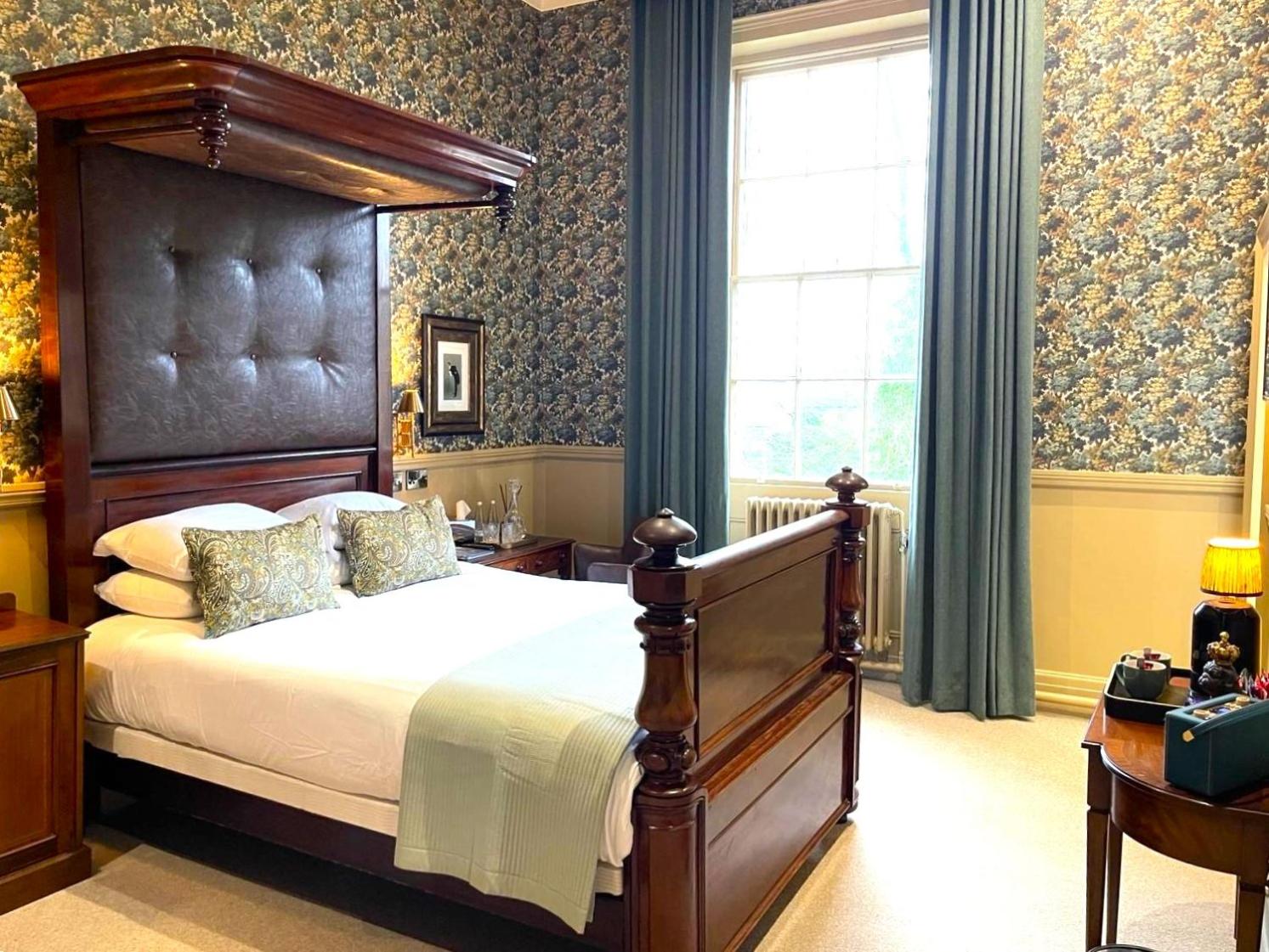 Luxury Four-Poster Room - Photo 3