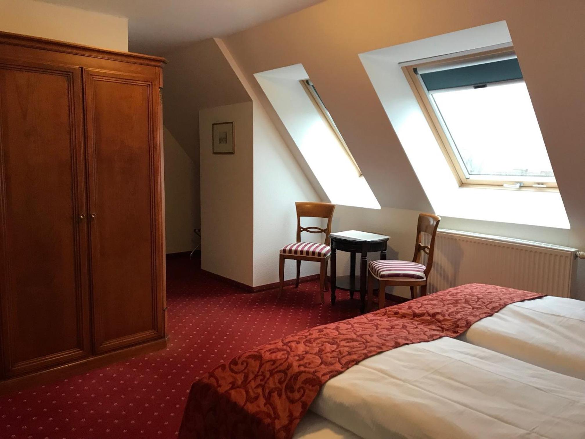Standard Double Room photo 3