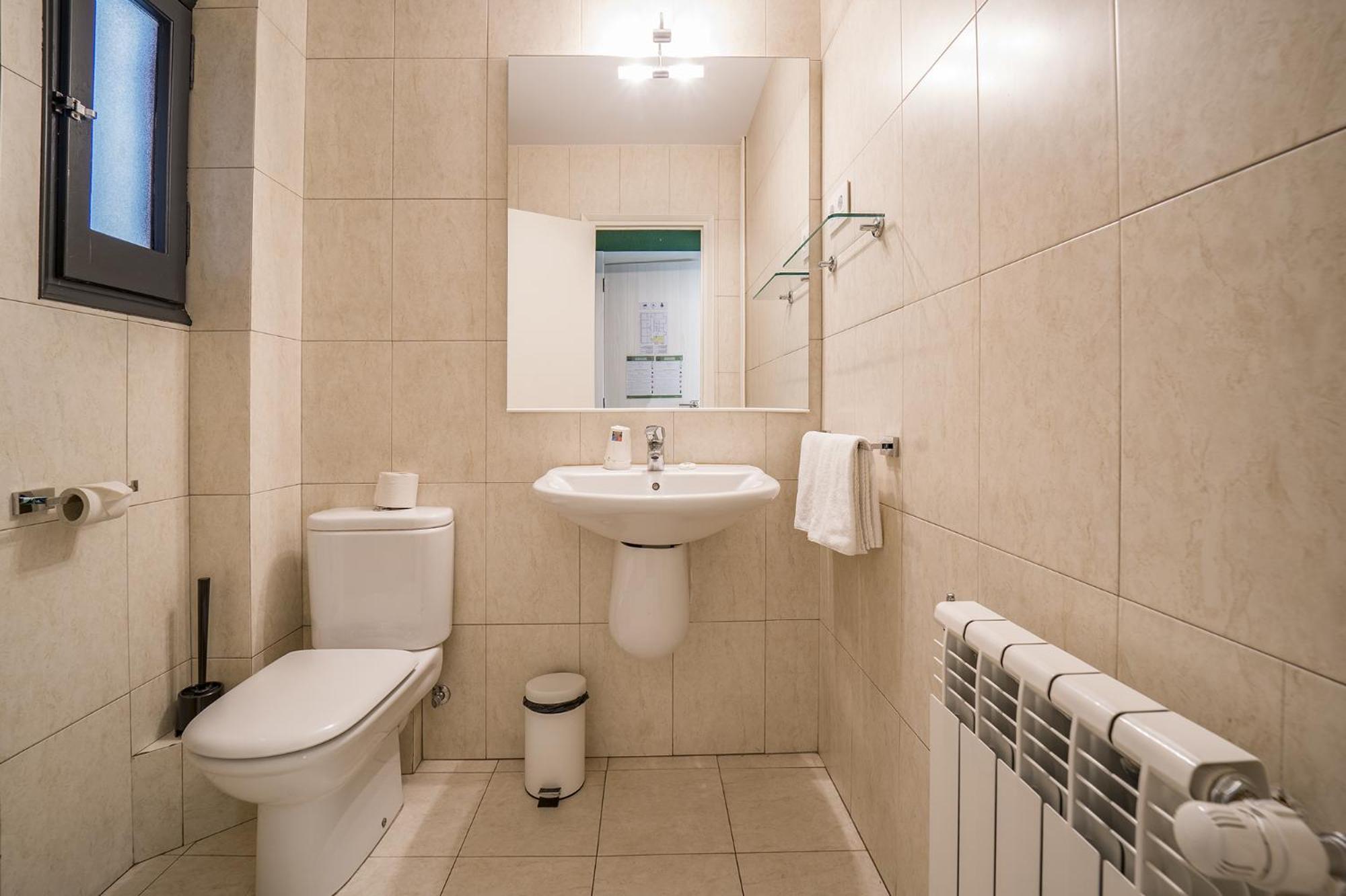 Budget Double Room photo 3