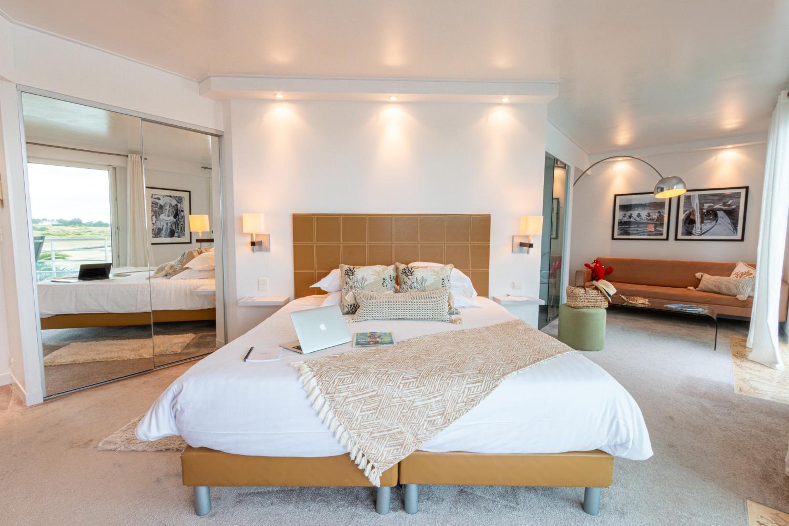 Superior Triple Room with Terrace & Sea View