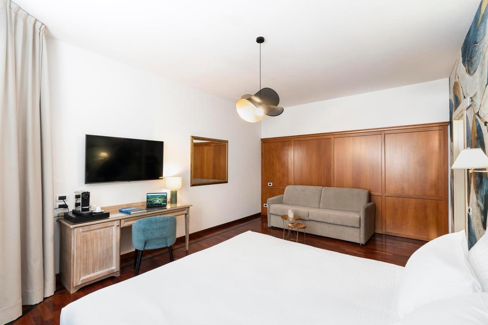 Deluxe Double Room - Photo 4