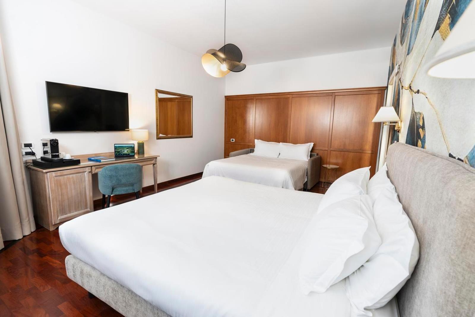 Deluxe Double Room - Photo 2