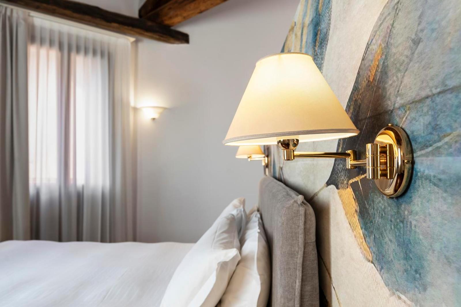 Deluxe Junior Suite - Photo 6
