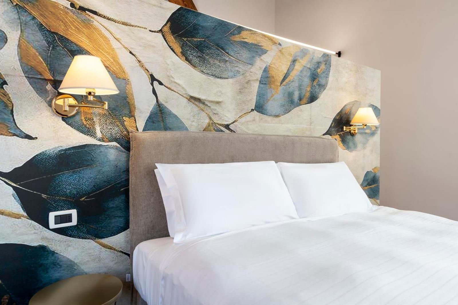 Deluxe Junior Suite - Photo 1