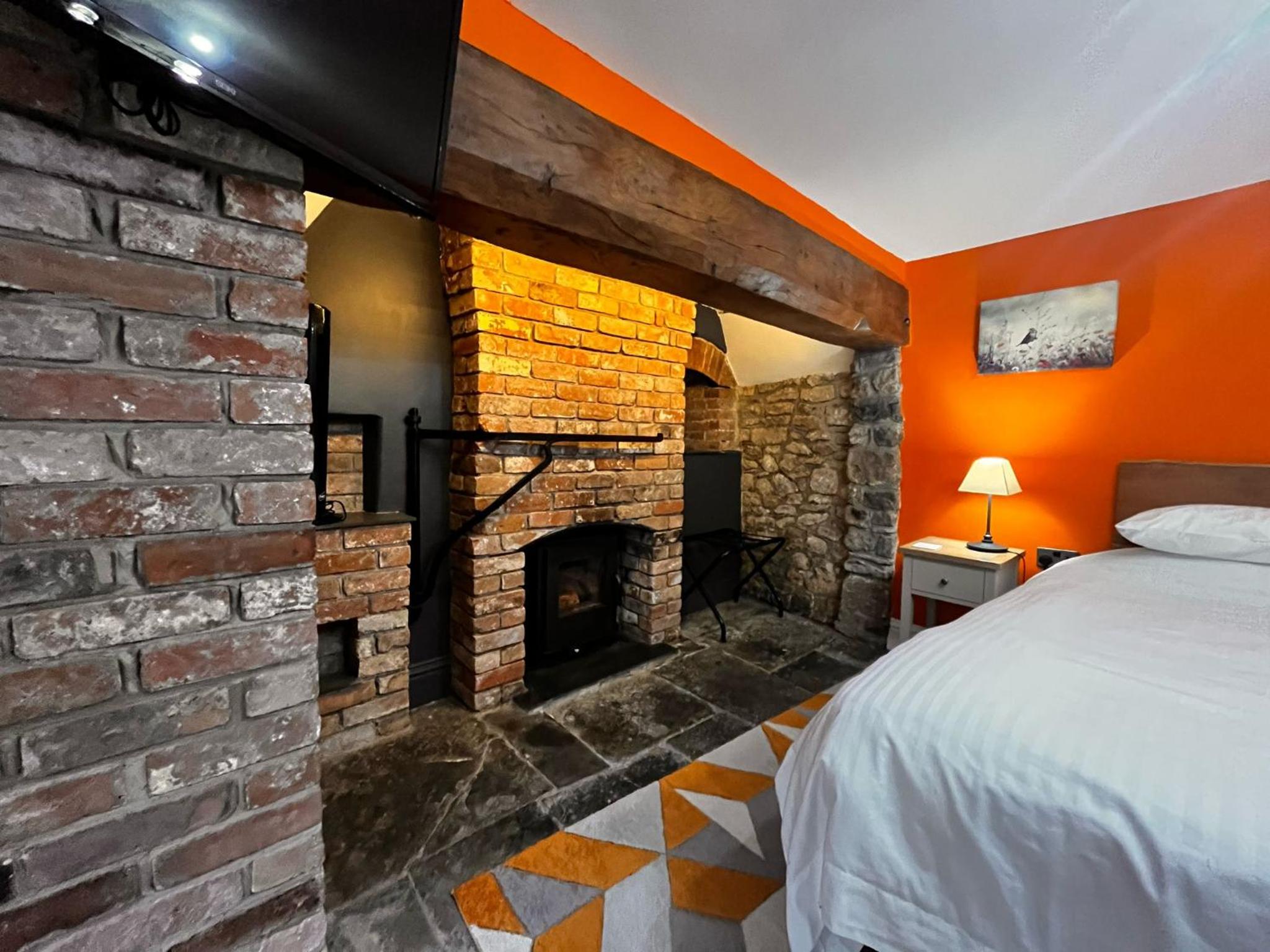 Superior King Room - Photo 13