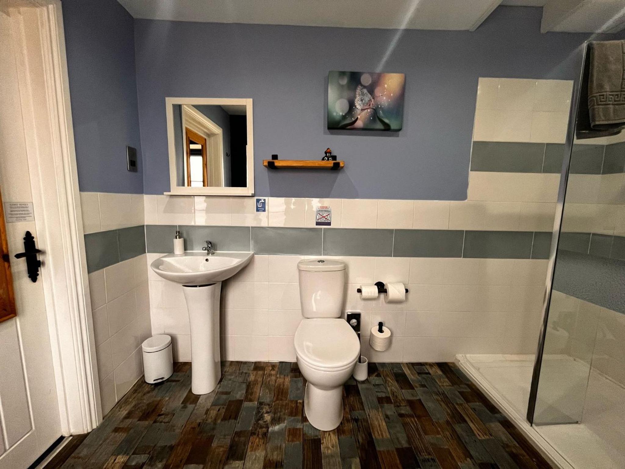 Family Room 1 - Photo 19