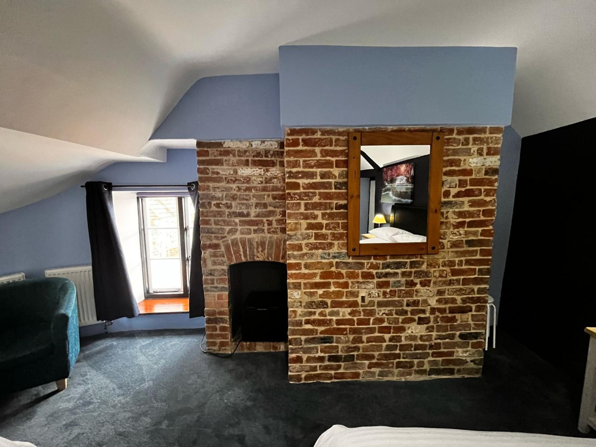 Family Room 1 - Photo 17