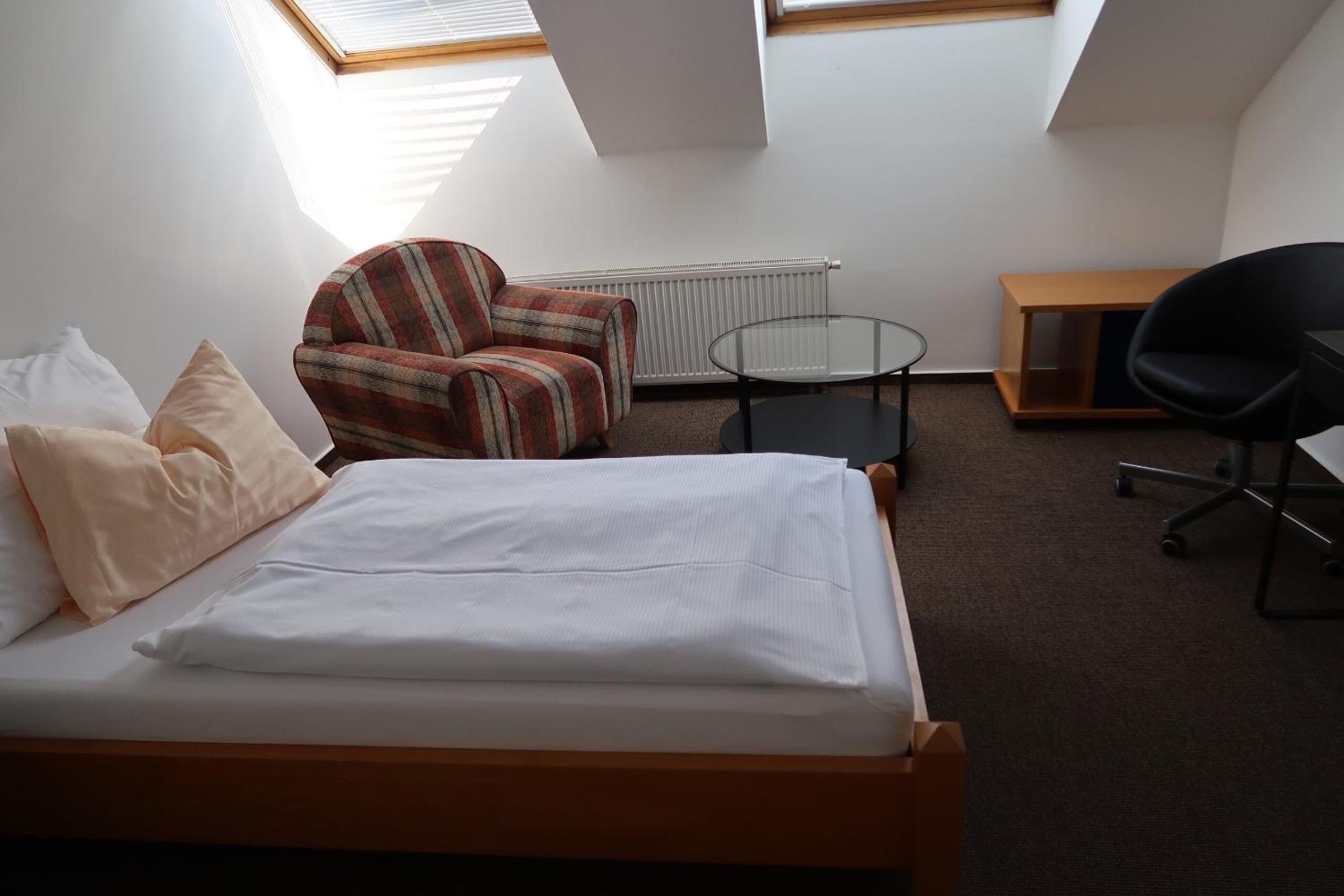 Twin Room - Photo 1
