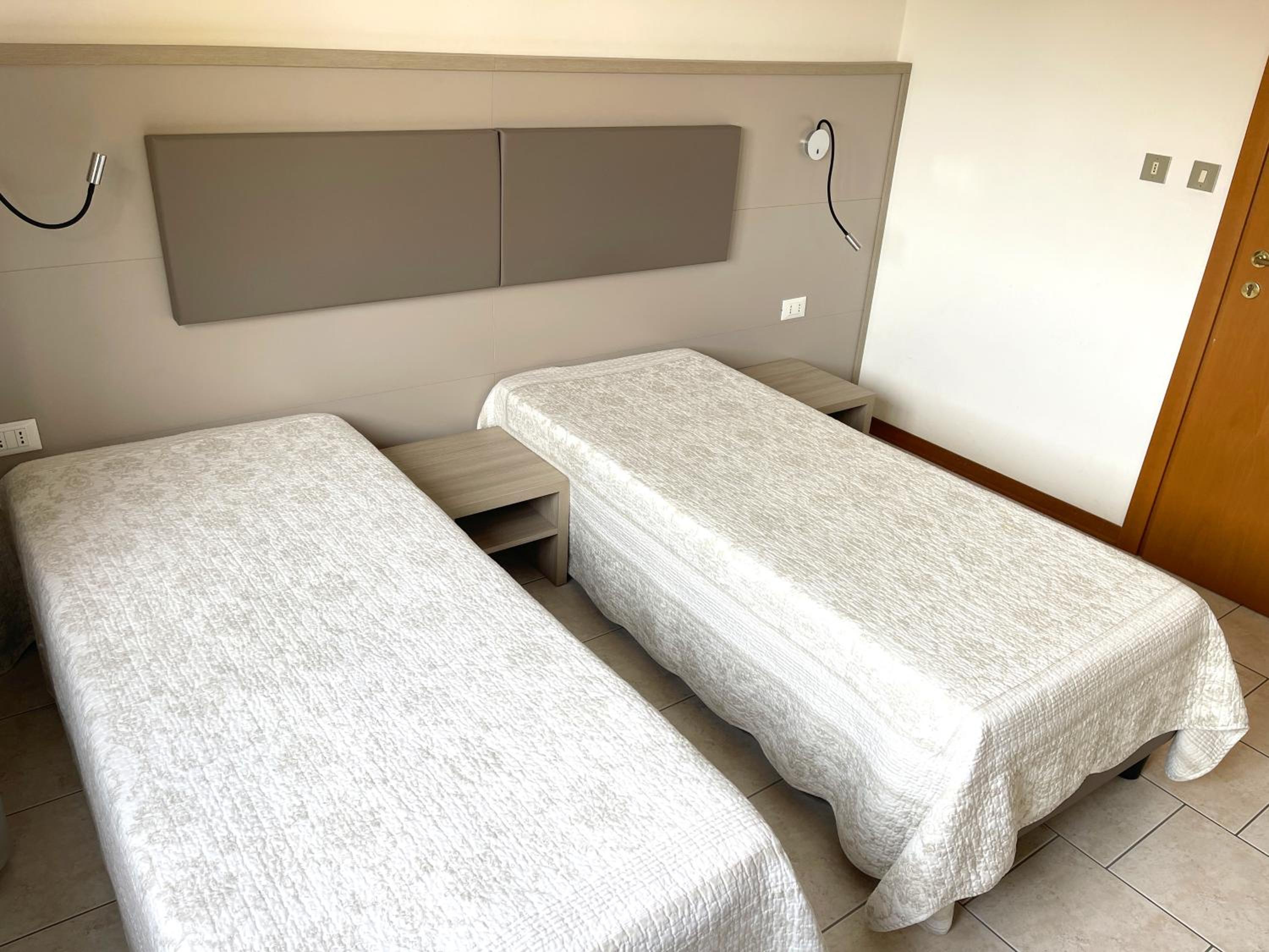 Double or Twin Room with Balcony photo 1