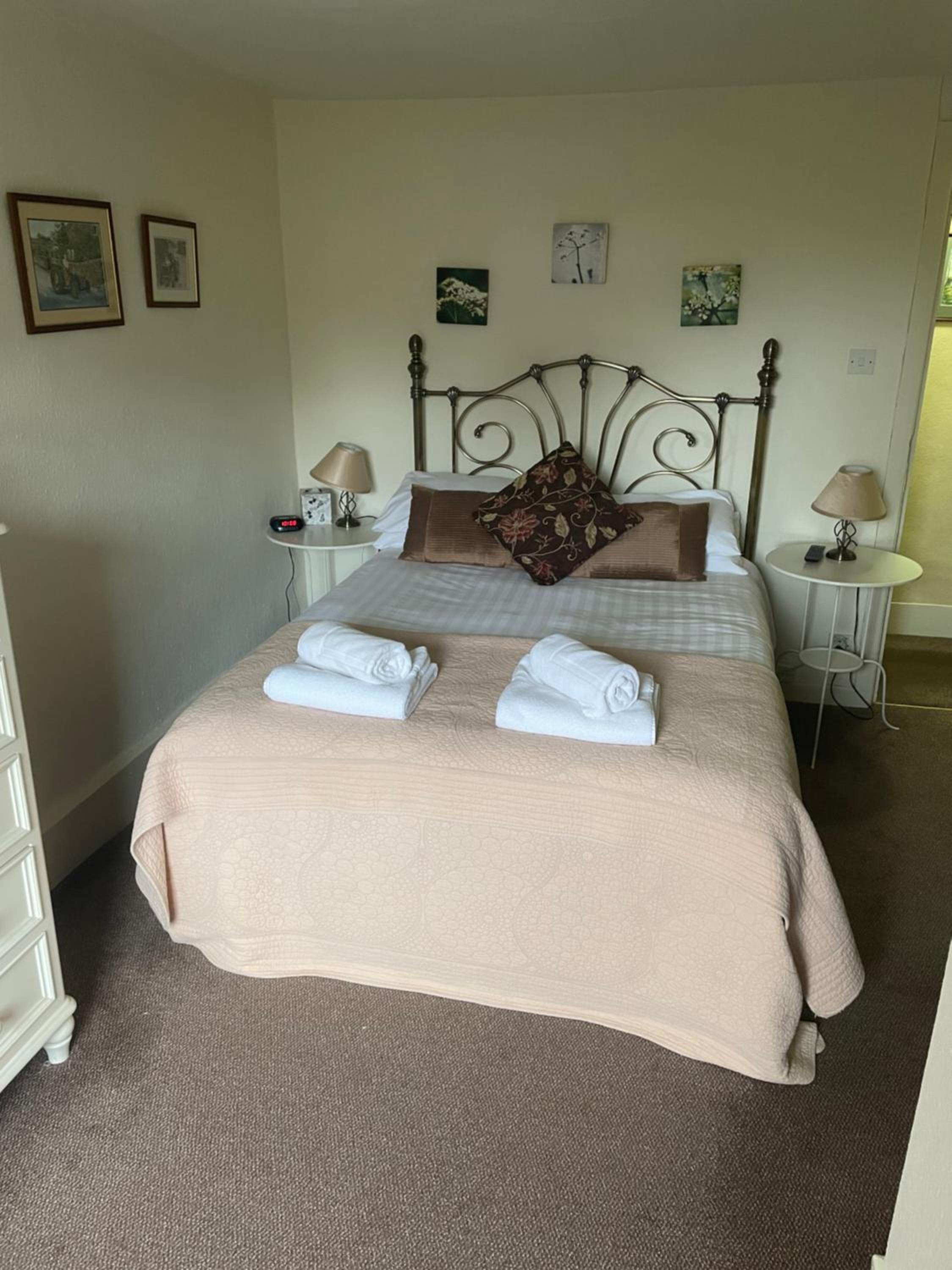 Double Room - Photo 2