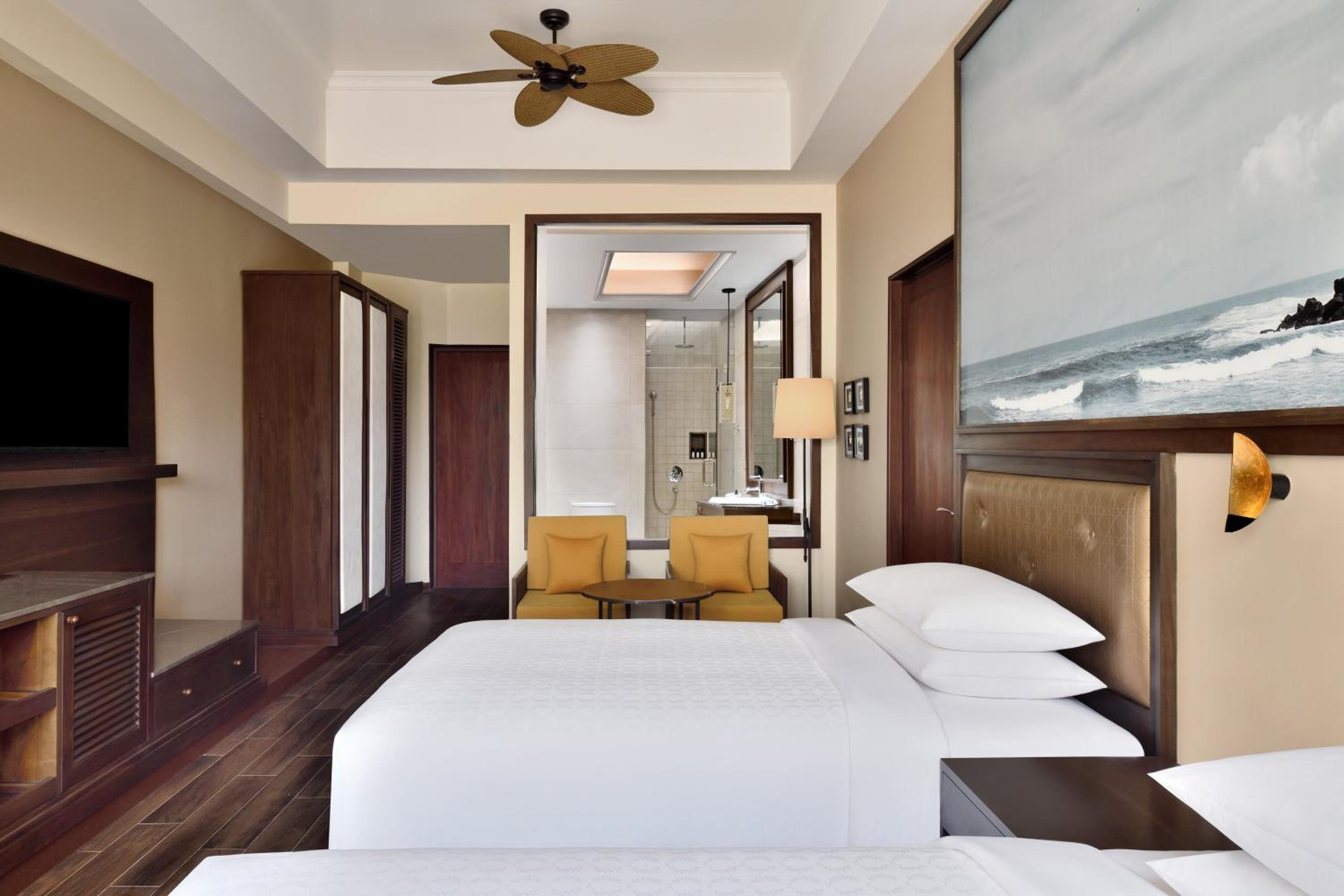 Premier, Guest room, 2 Twin/Single Bed(s), Pool view, Plunge pool  - Photo 4