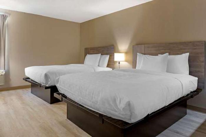 Quadruple Room with Two Double Beds - Non Smoking - Photo 1