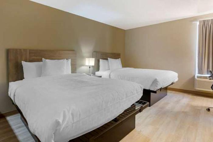 Quadruple Room with Two Double Beds - Non Smoking - Photo 4