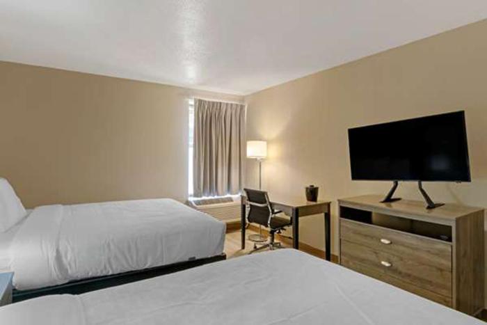 Quadruple Room with Two Double Beds - Non Smoking - Photo 2