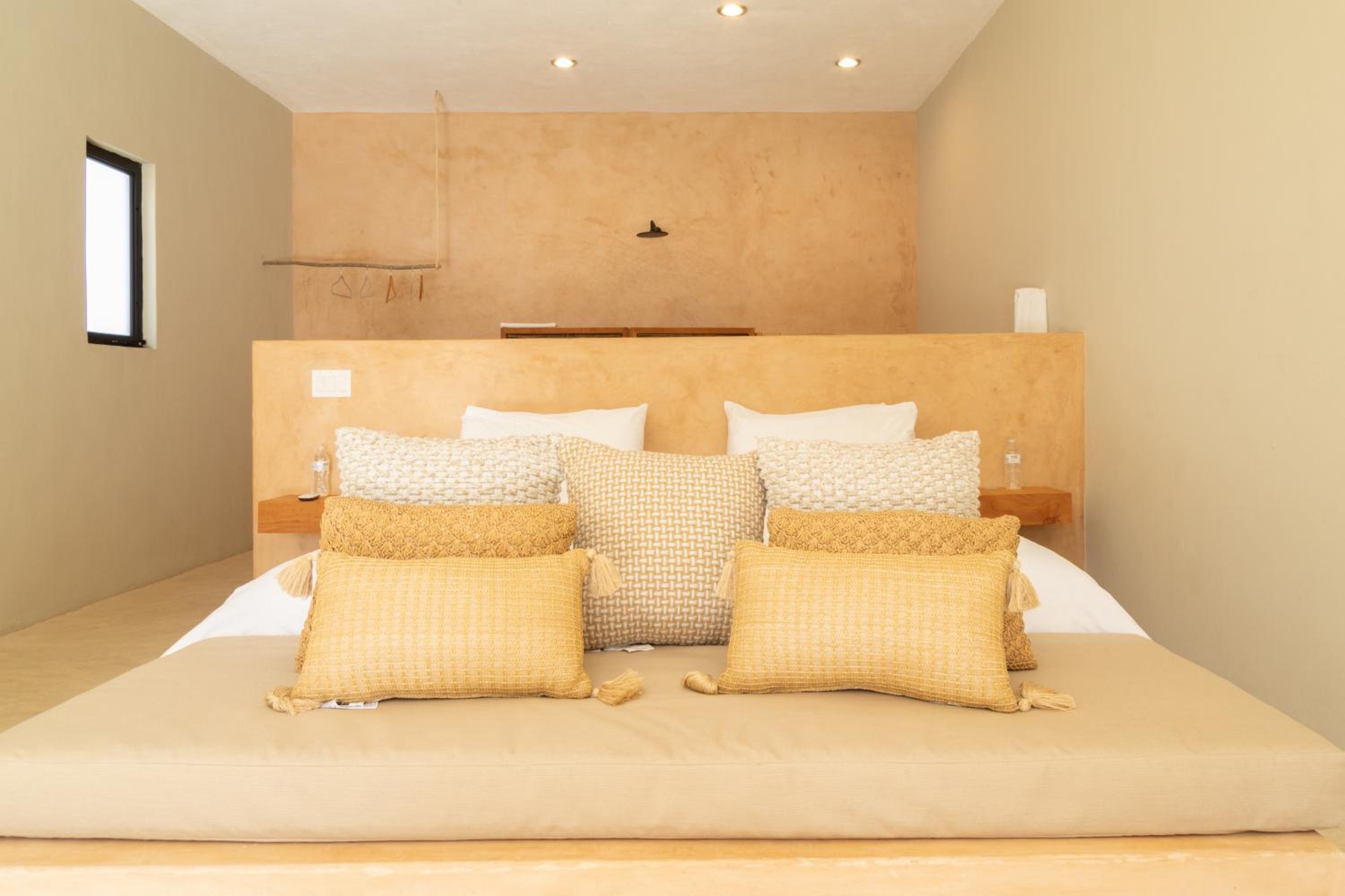Deluxe Partial View Room - Photo 7