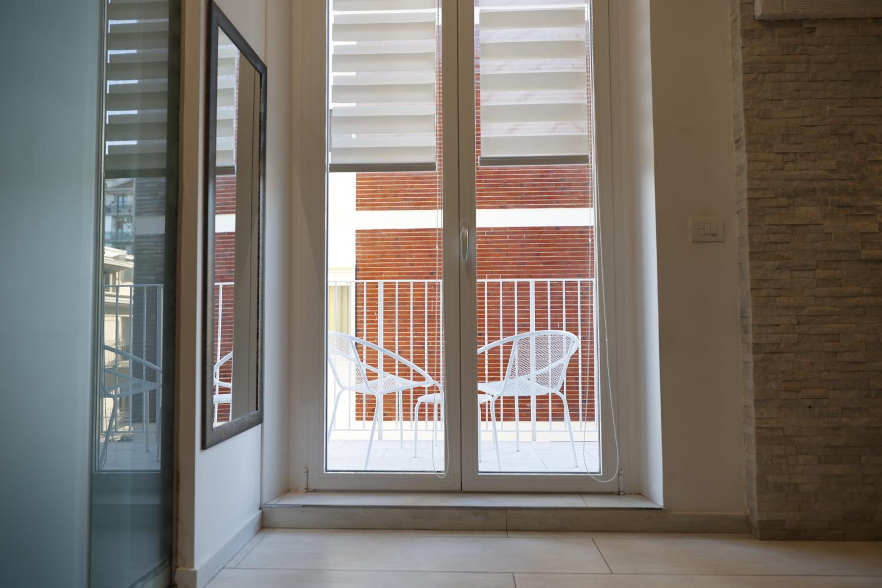 Superior Double or Twin Room with City View - Photo 46