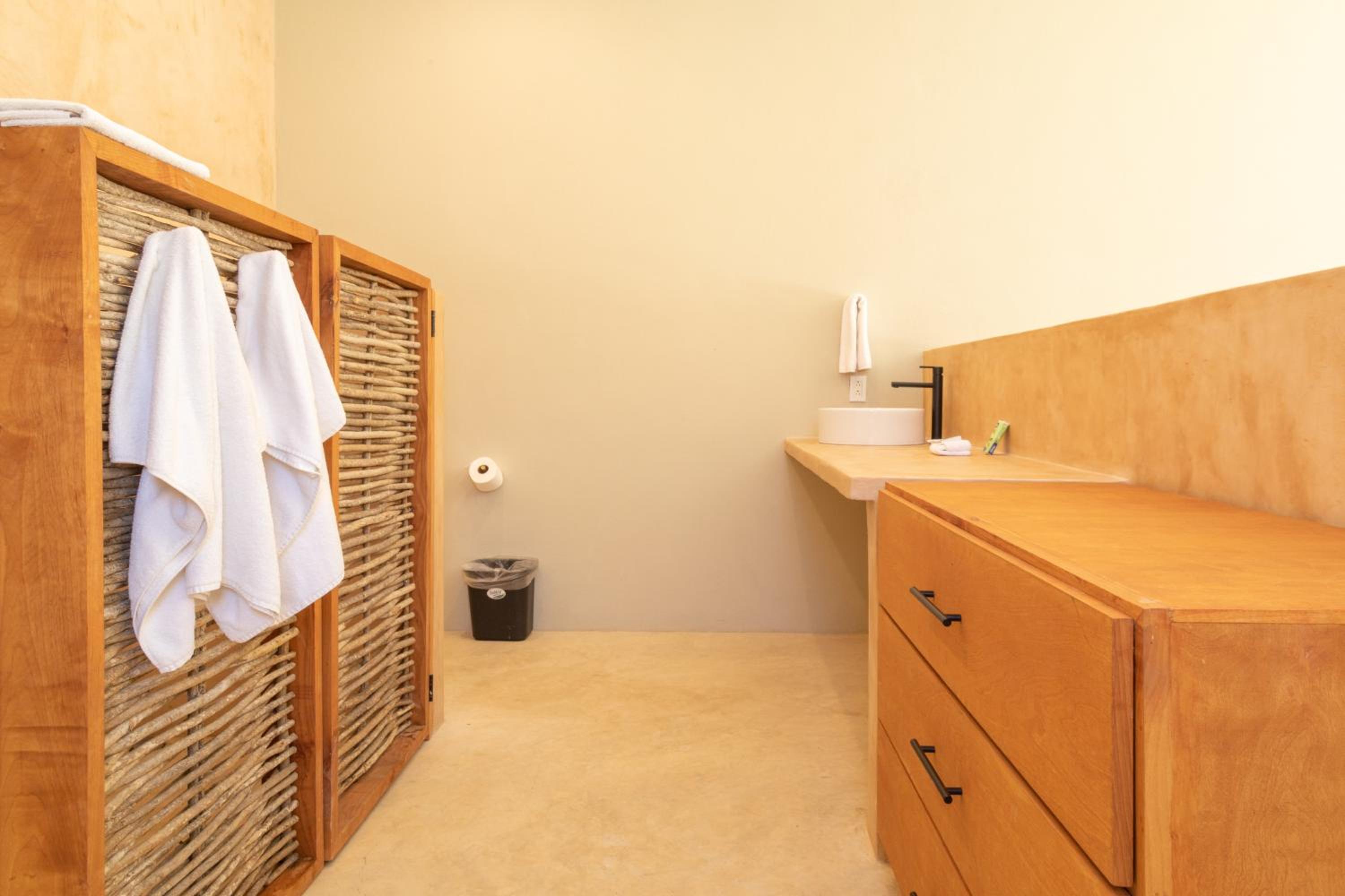 Deluxe Partial View Room - Photo 3