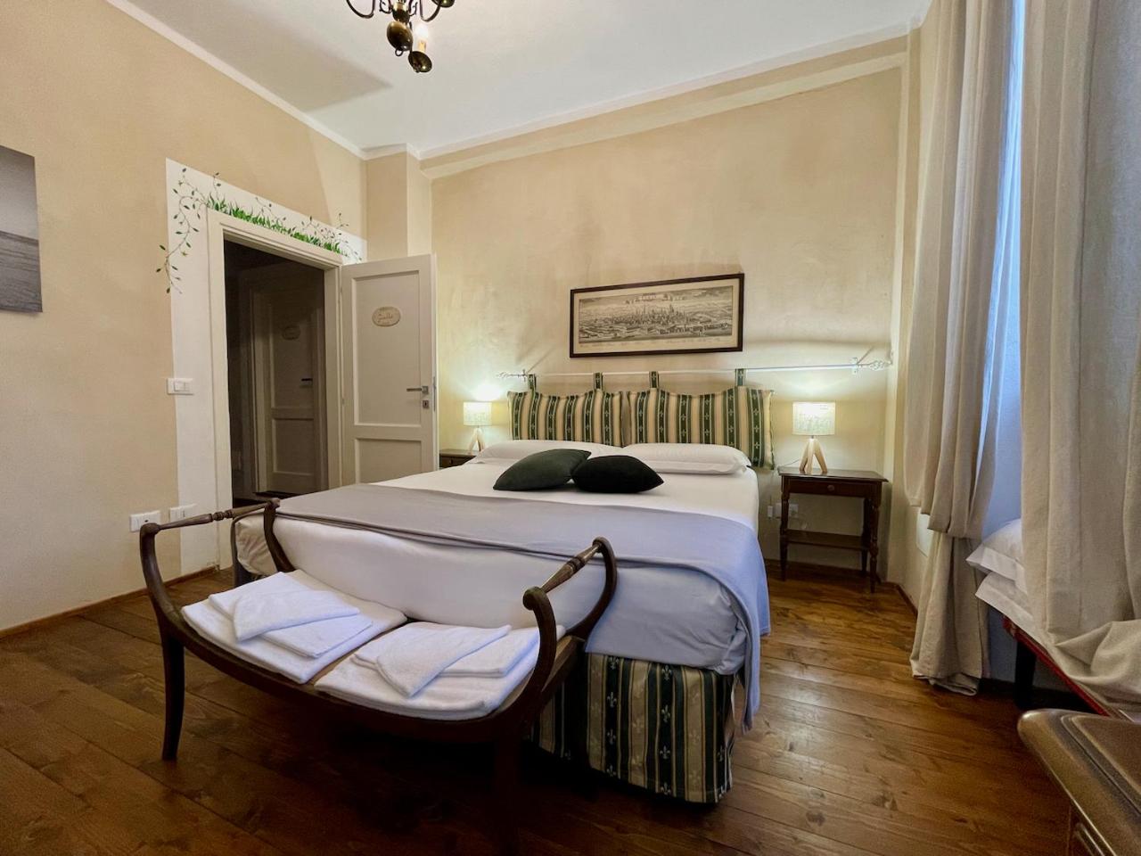 Double or Twin Room with Private Bathroom photo 1
