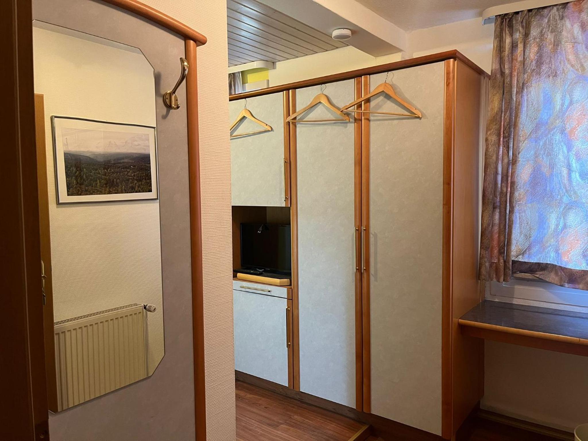 Triple Room with Shared Bathroom photo 2