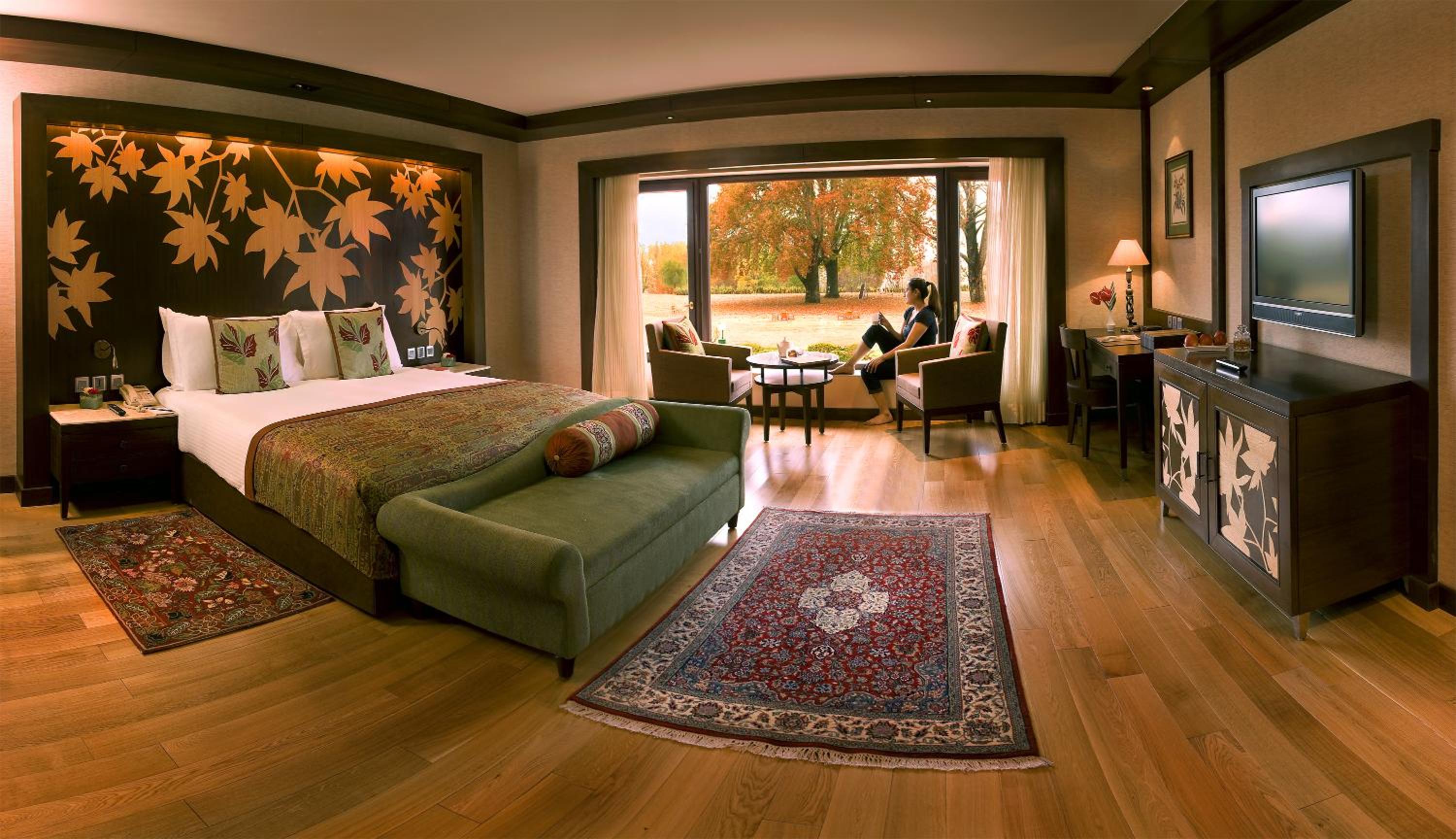 Deluxe Ground Floor King Bed - Photo 1