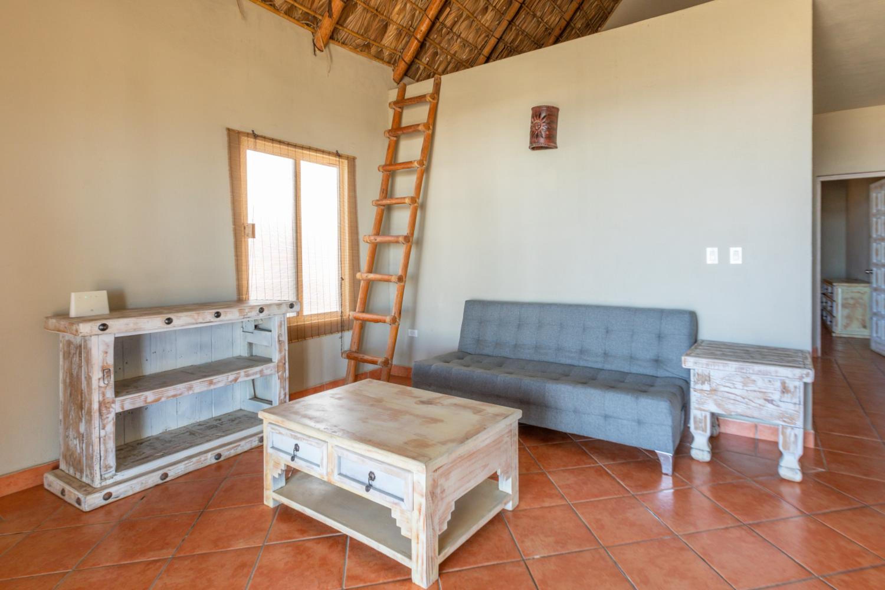 Villa Beach Front A/C - Photo 12