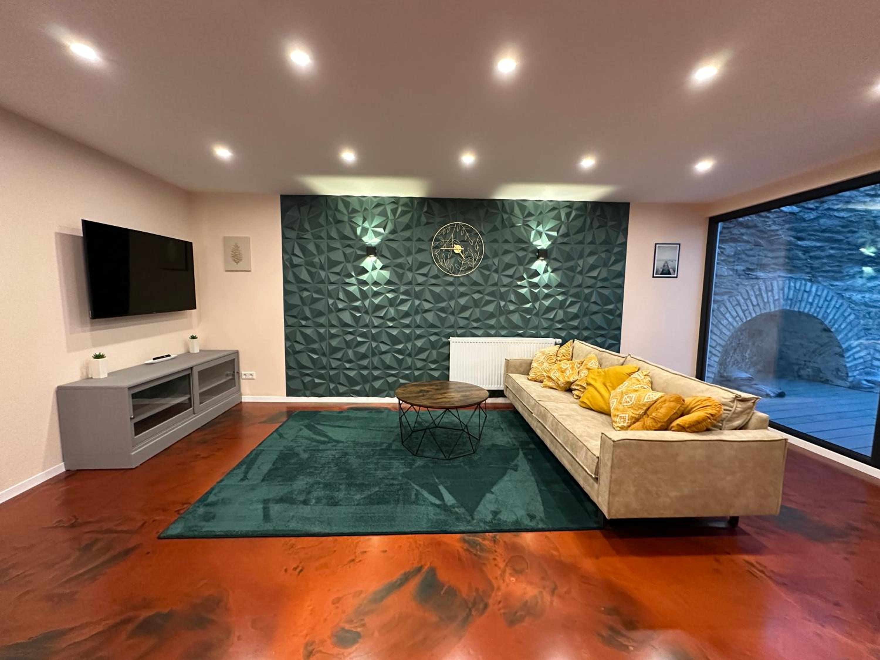 Three-Bedroom Apartment photo 1