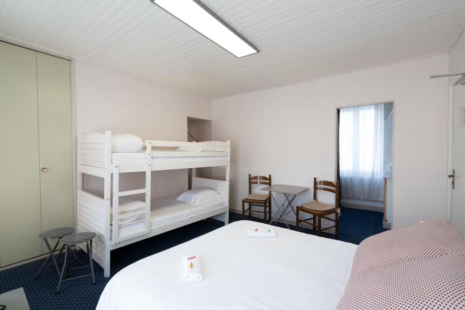Quadruple Room - Photo 4