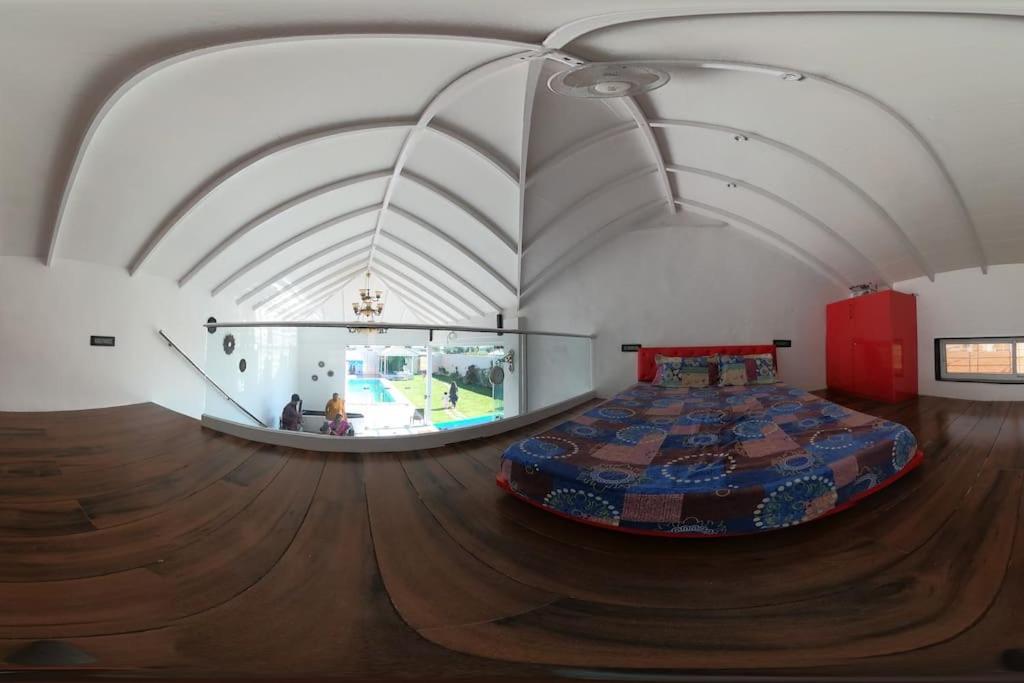 Villa photo 3