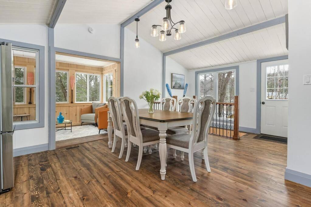 Three-Bedroom House photo 1