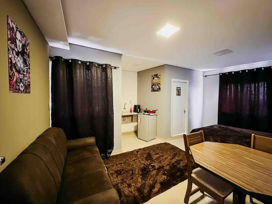 One-Bedroom Apartment photo 1