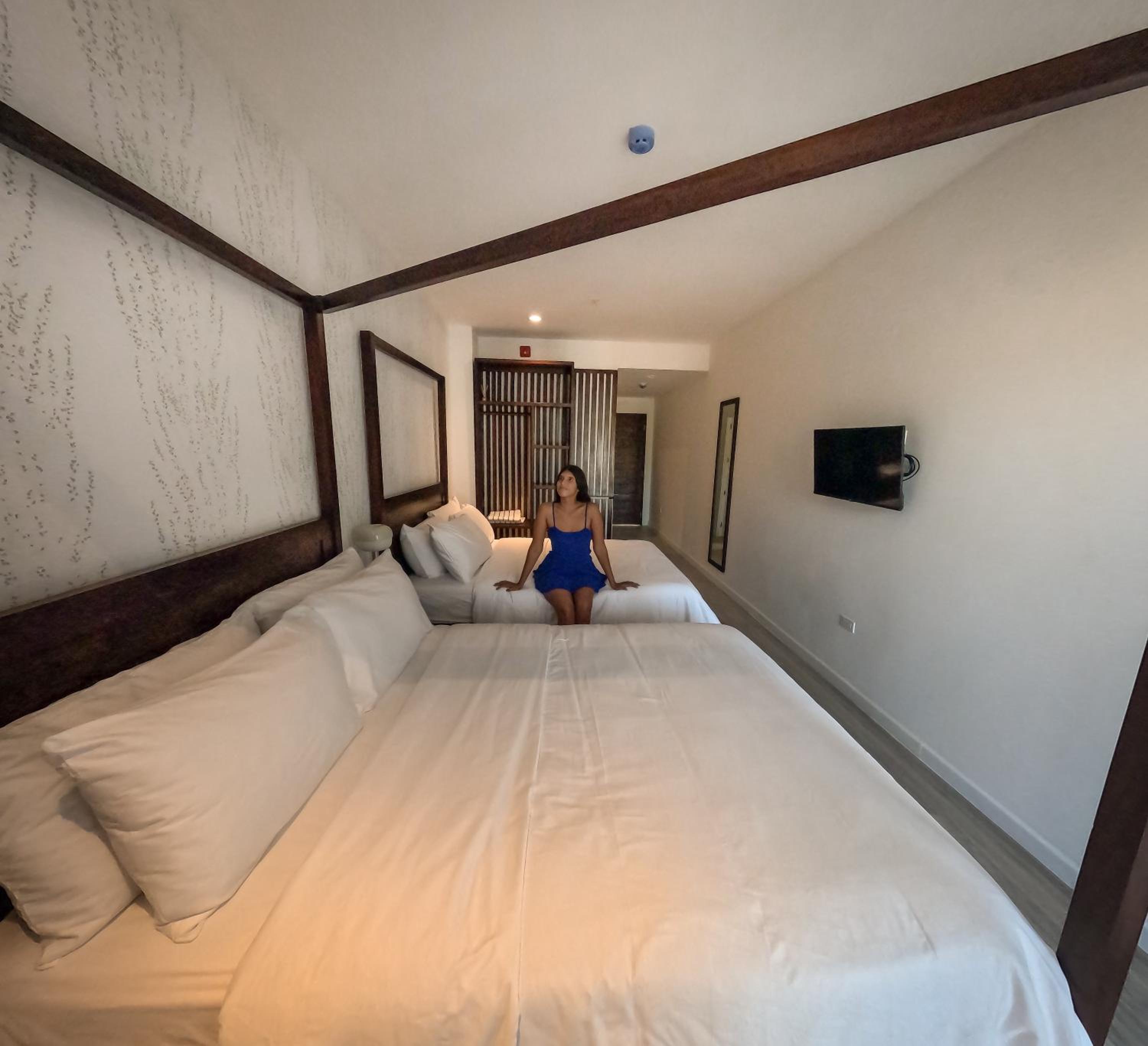 Deluxe Double Room with Two Double Beds photo 3