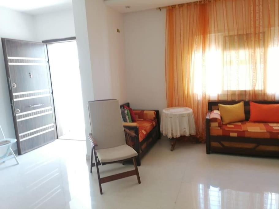 One-Bedroom House photo 3