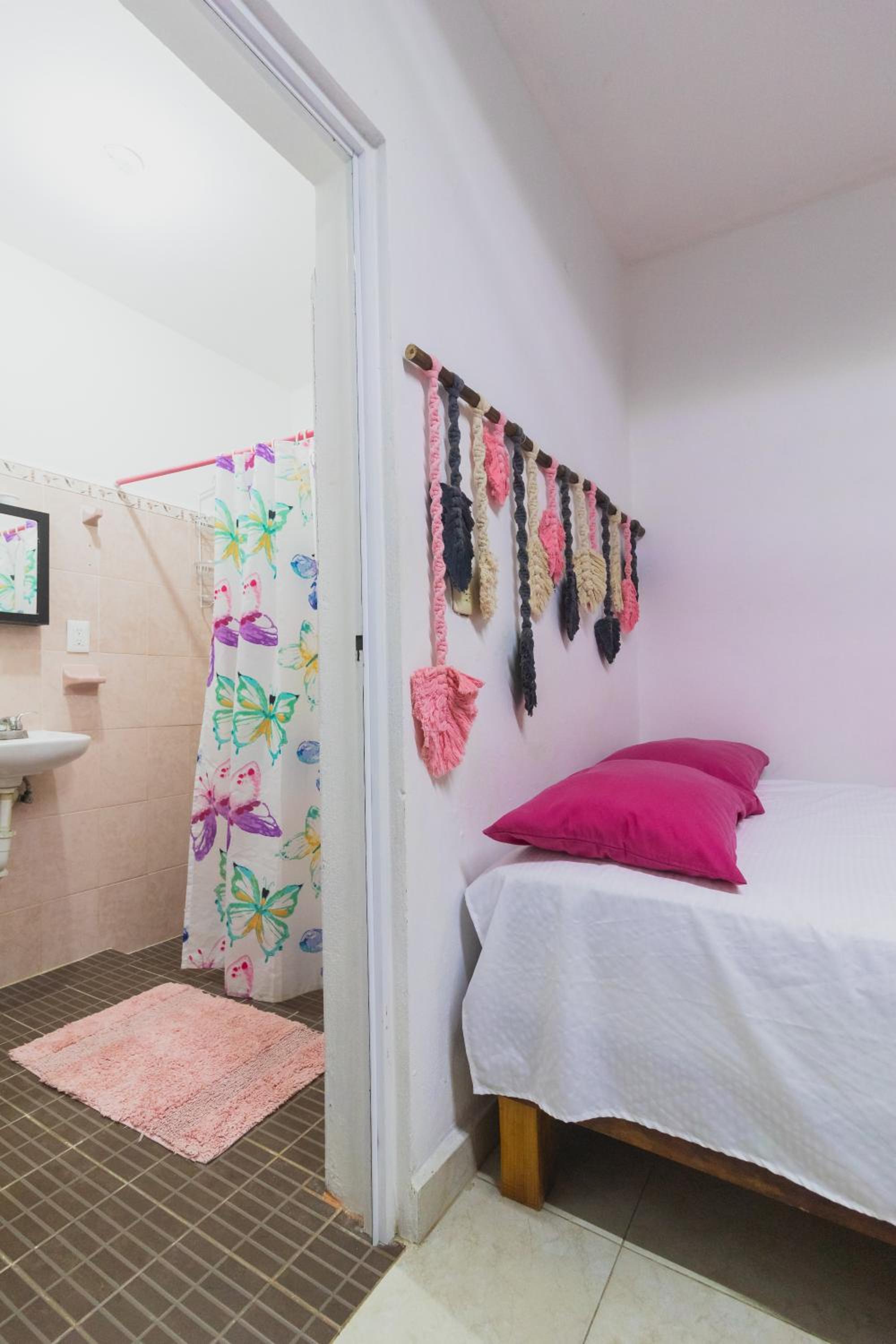 Deluxe Twin Room - Photo 7