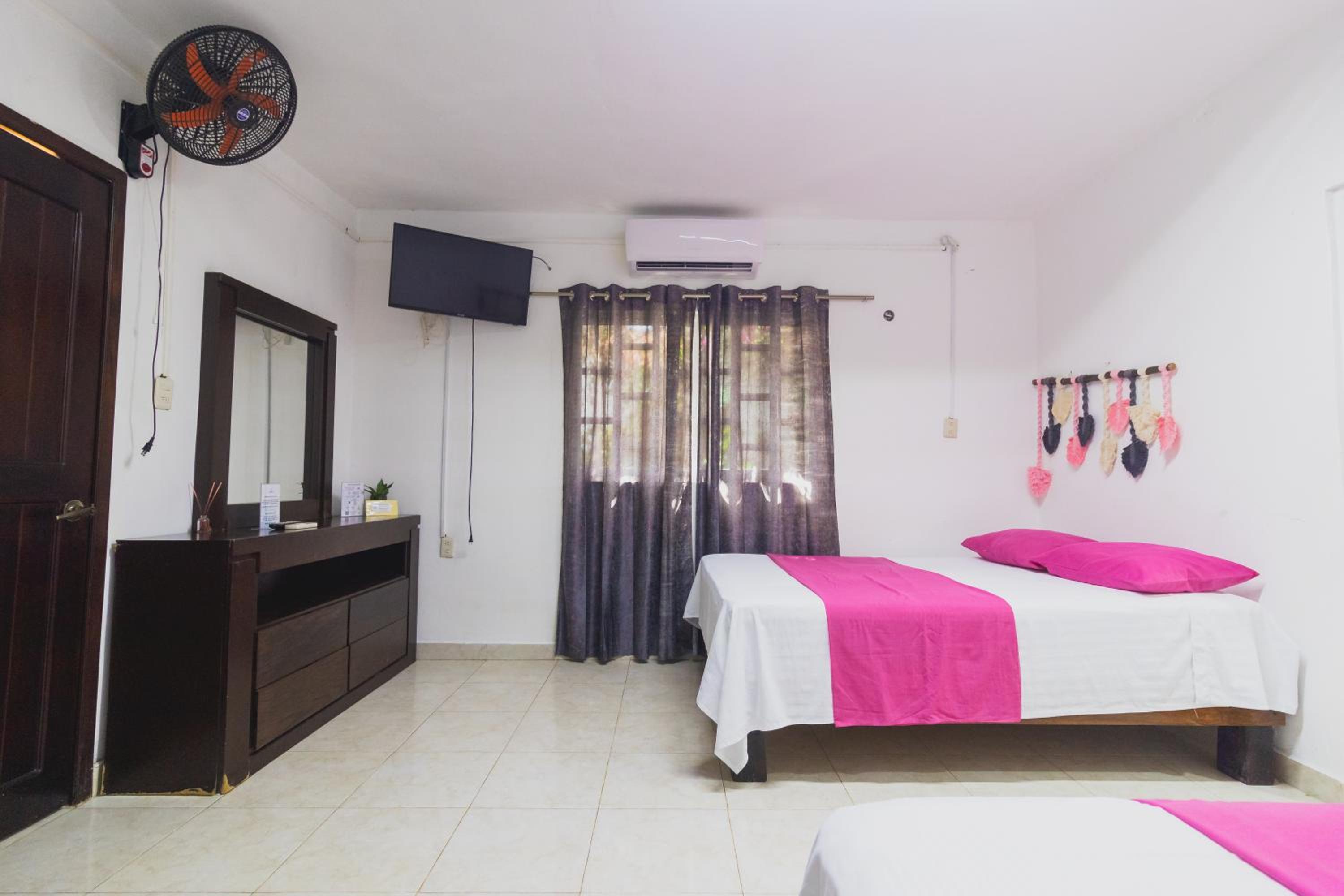 Deluxe Twin Room - Photo 4
