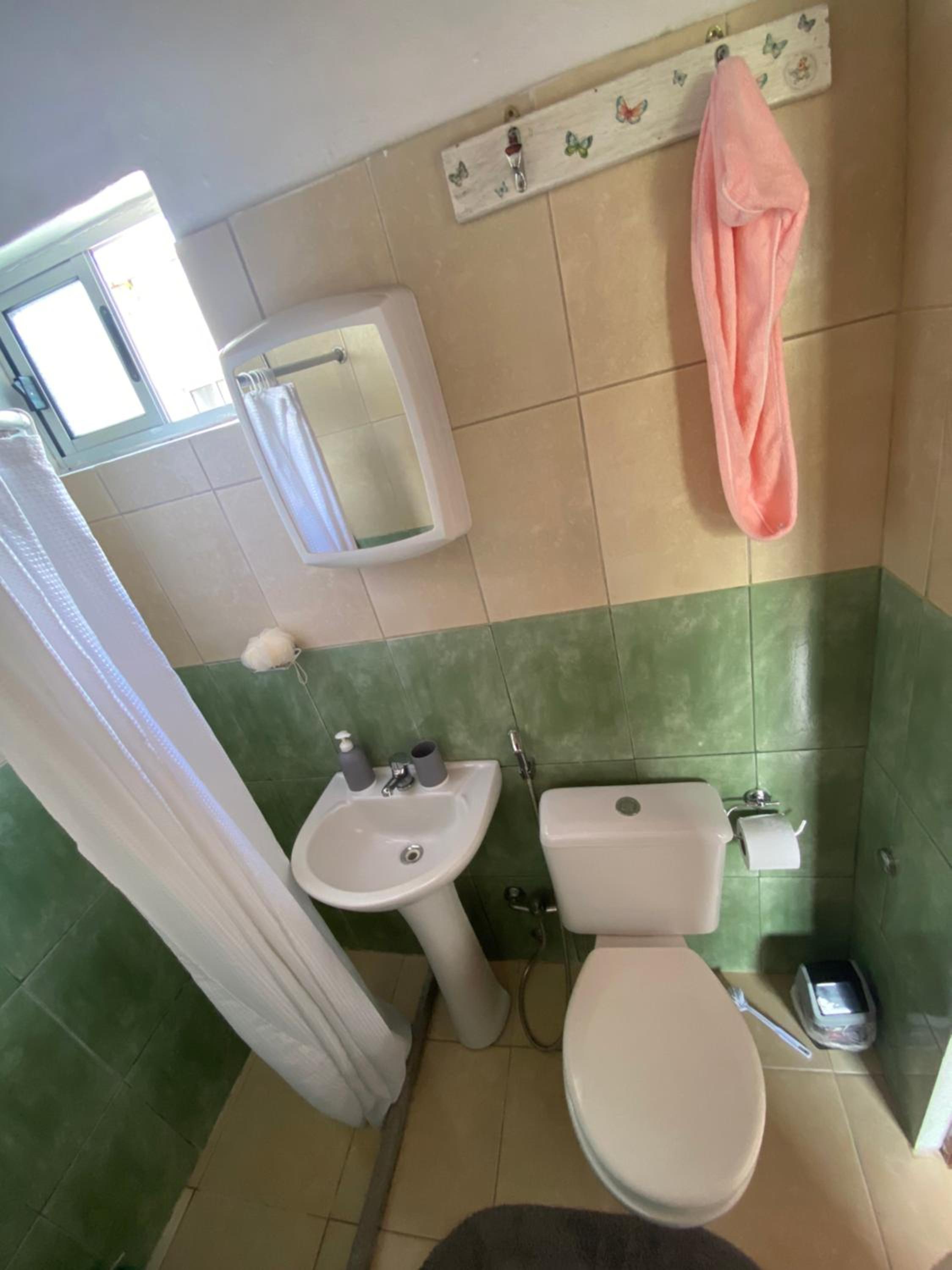 Double Room With Private Bathroom photo 2