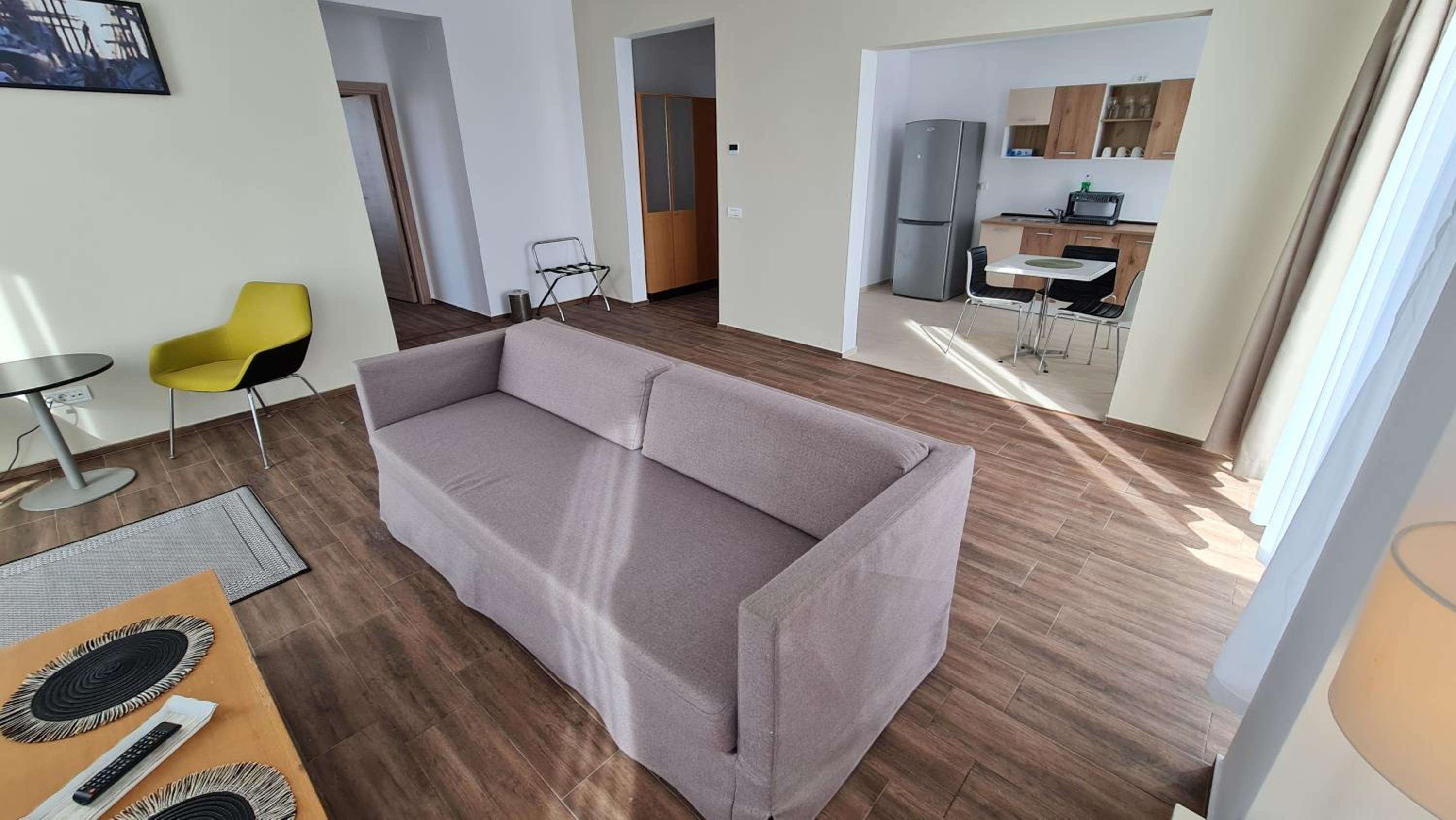 One-Bedroom Apartment photo 3