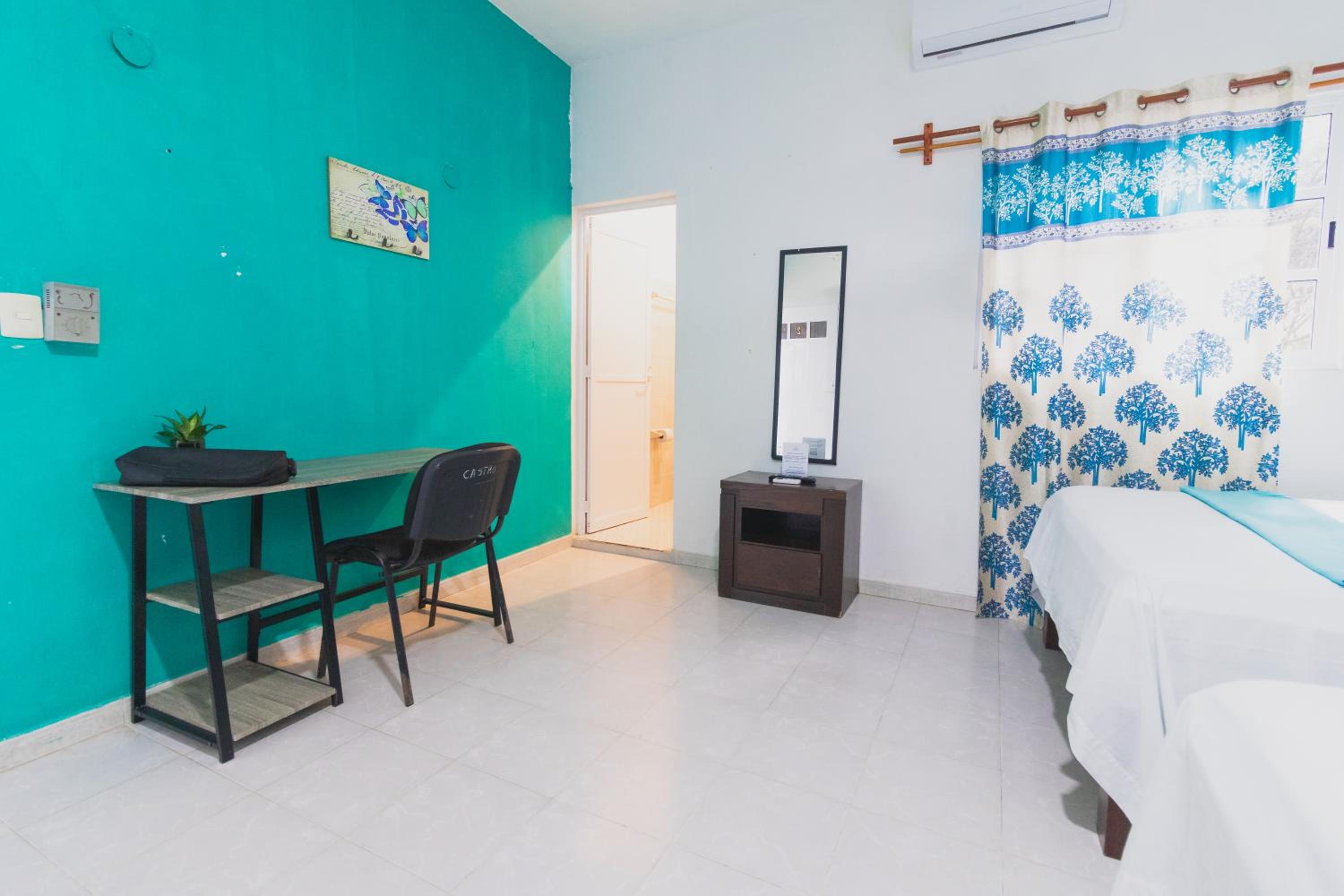 Deluxe Double Room with Two Double Beds - Photo 3