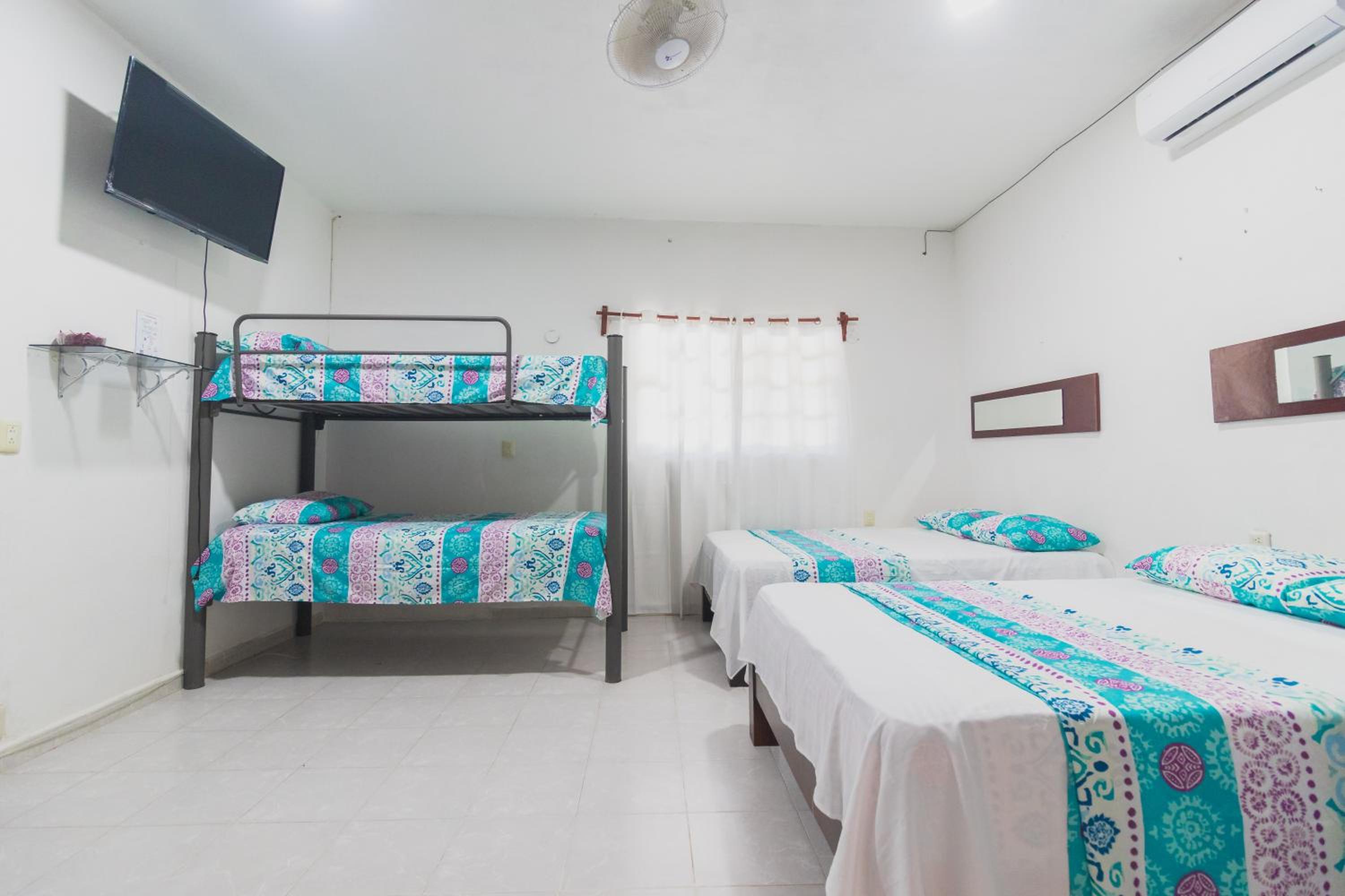 Deluxe Family Room - Photo 1