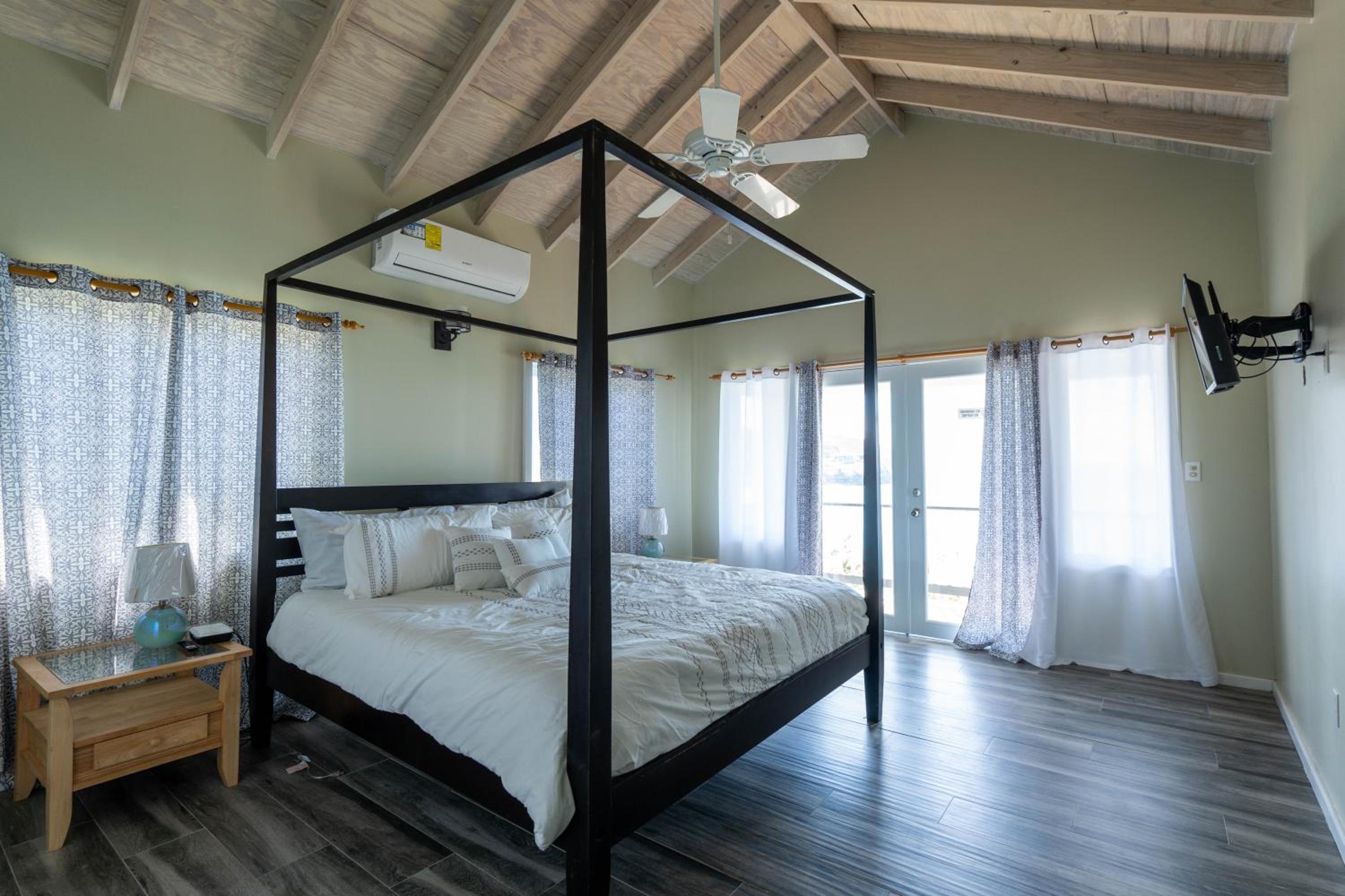 One-Bedroom Villa photo 1