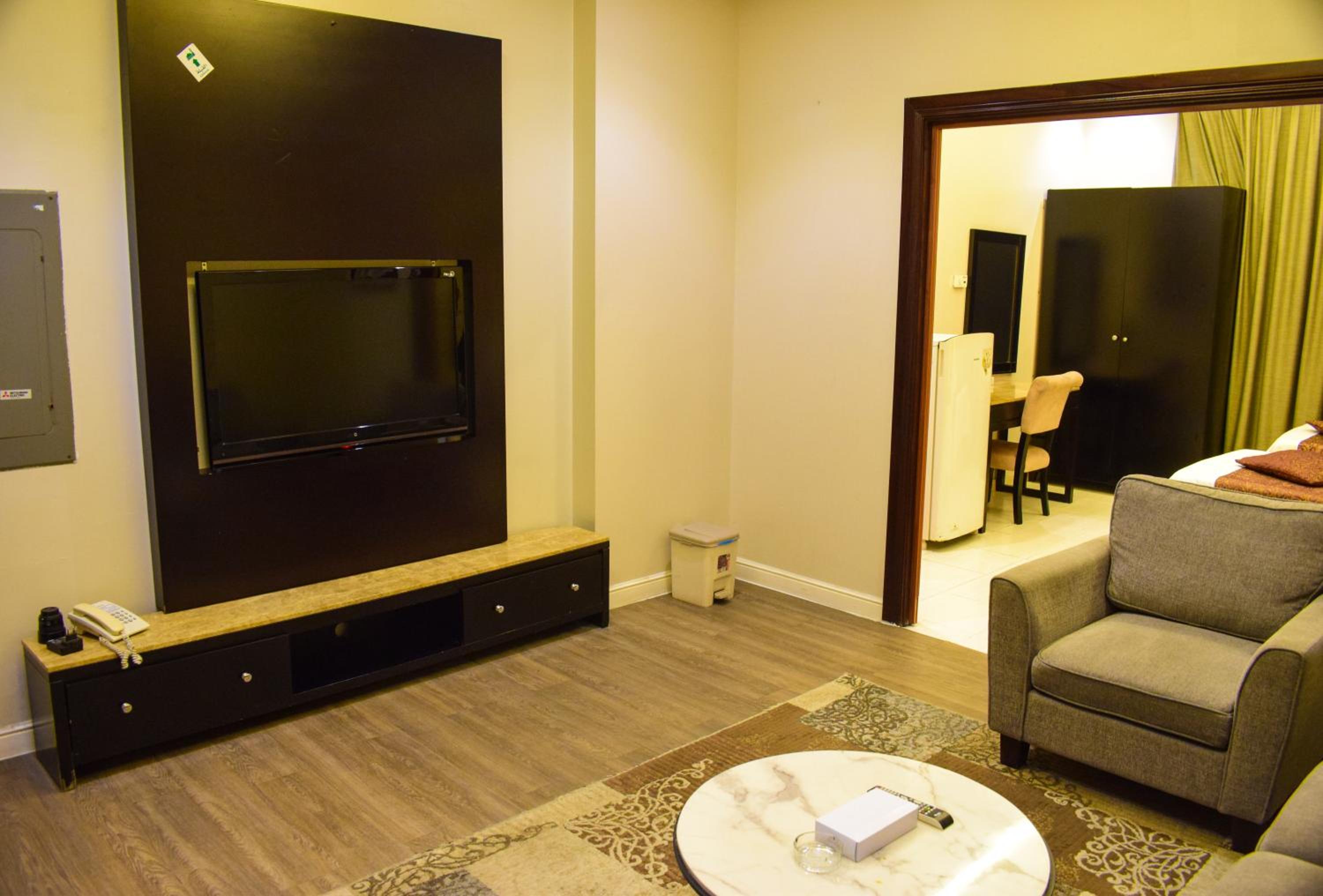 One-Bedroom Apartment photo 3