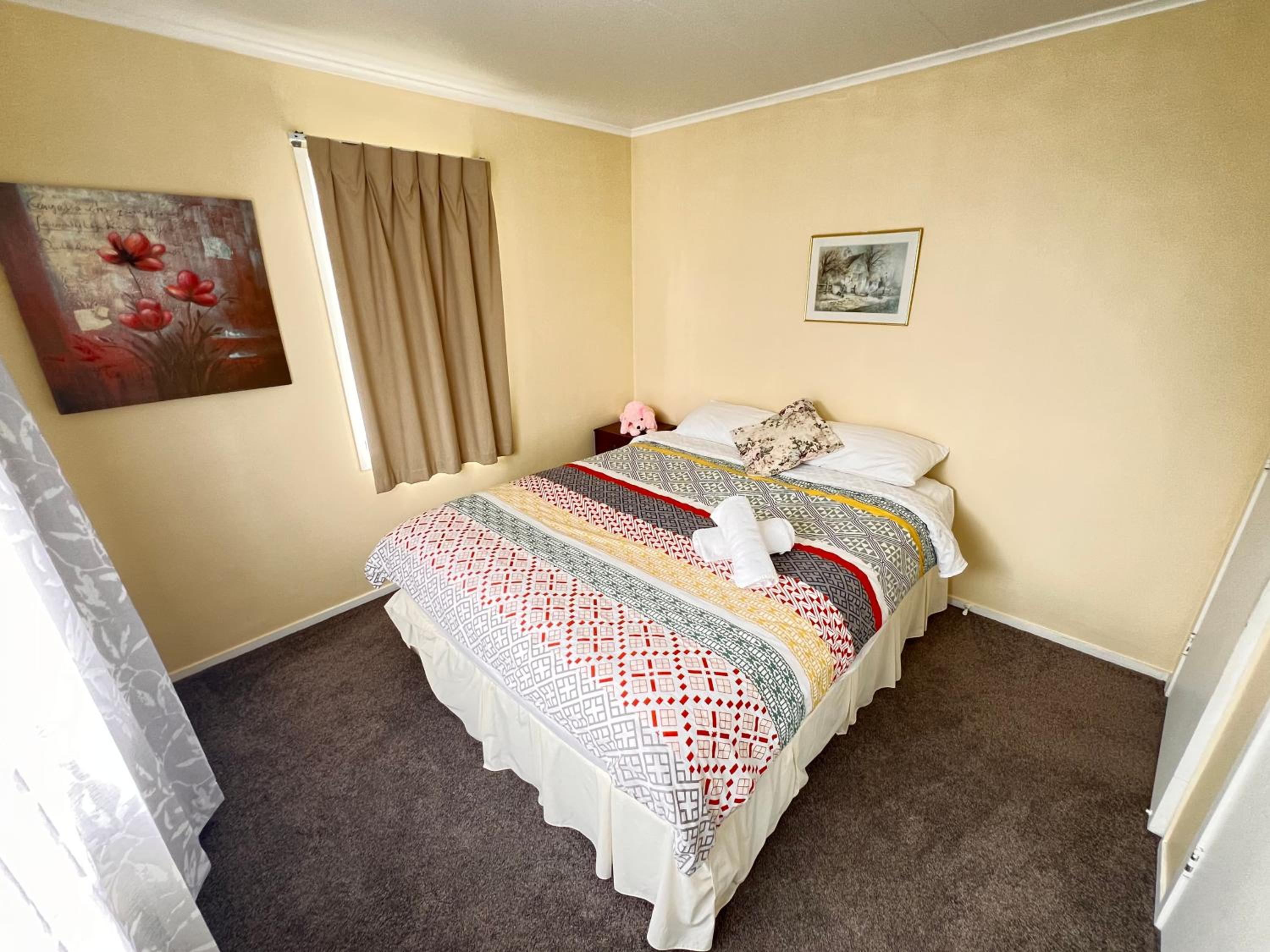 Three-Bedroom House - Photo 18