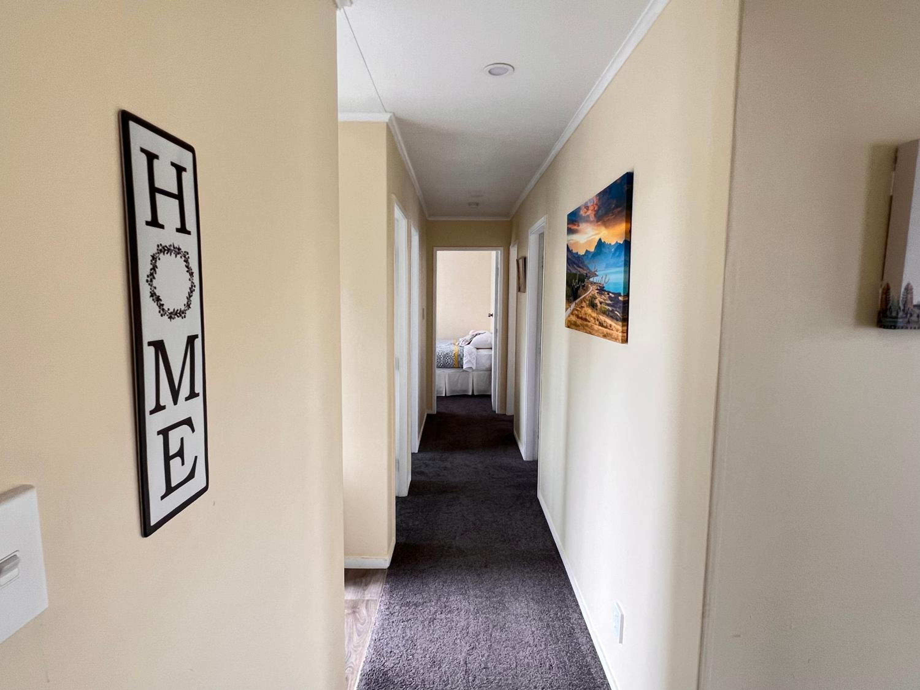 Three-Bedroom House - Photo 4