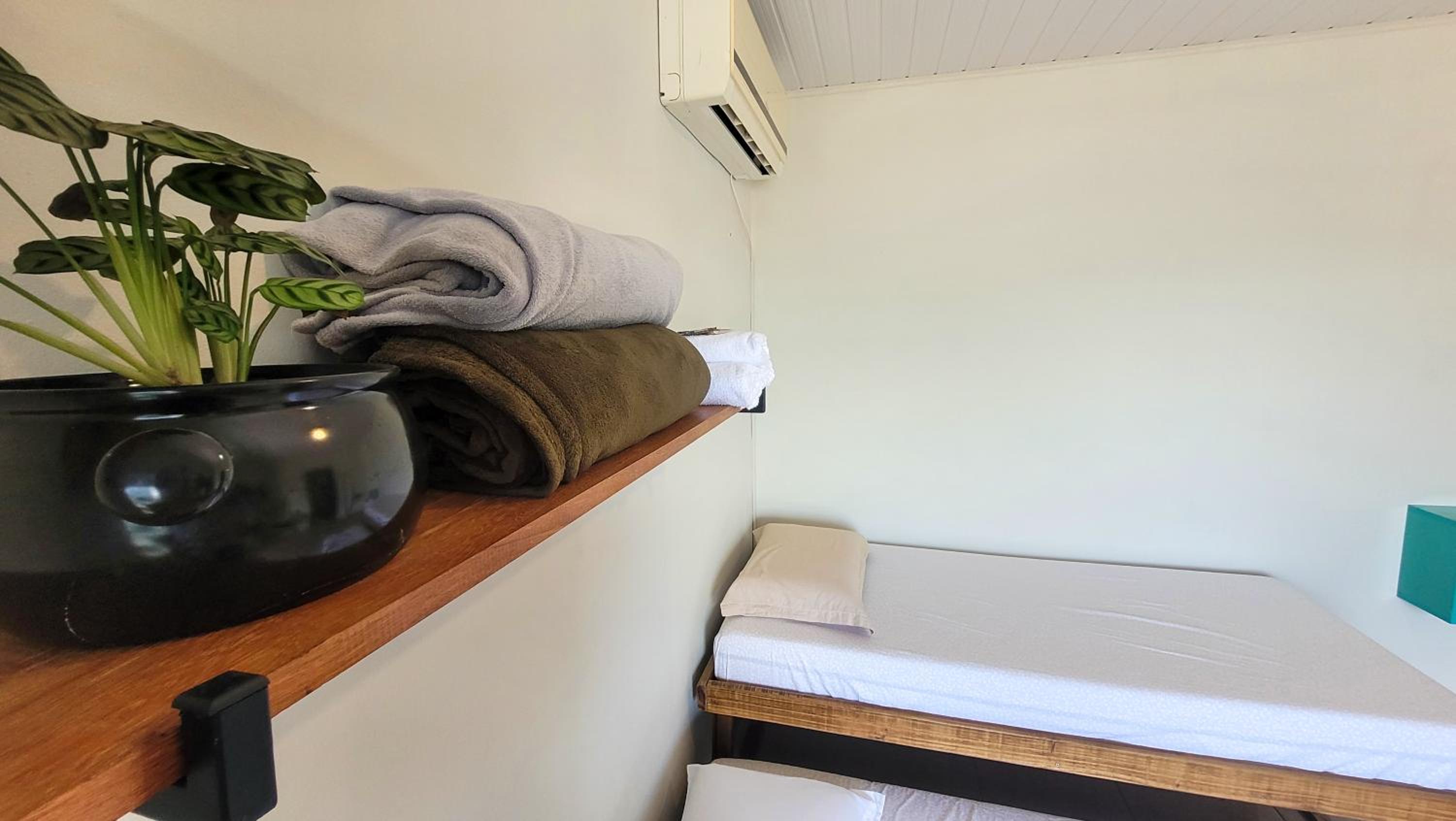 Double Room with Shared Bathroom photo 2