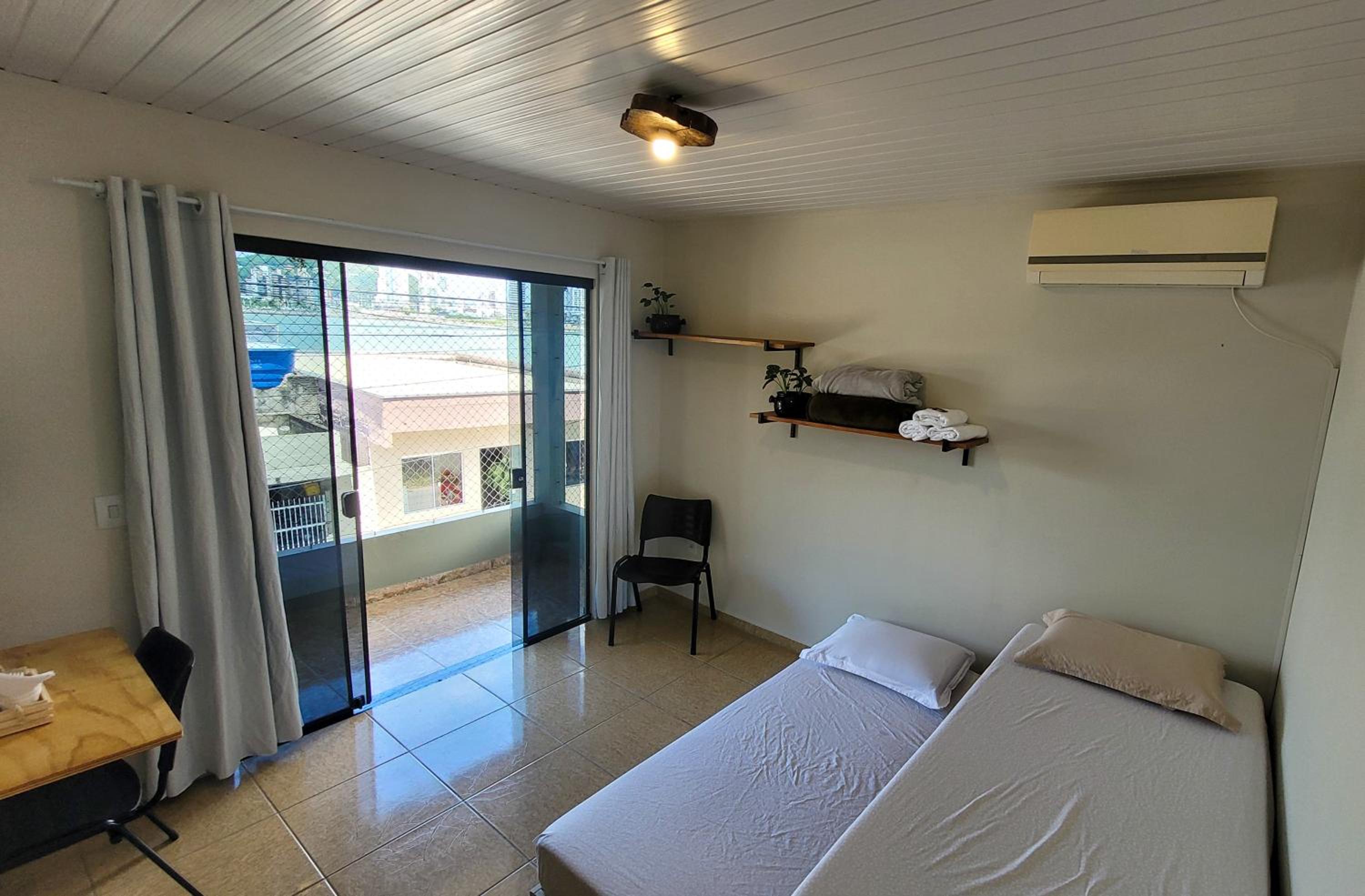 Double Room with Shared Bathroom photo 3