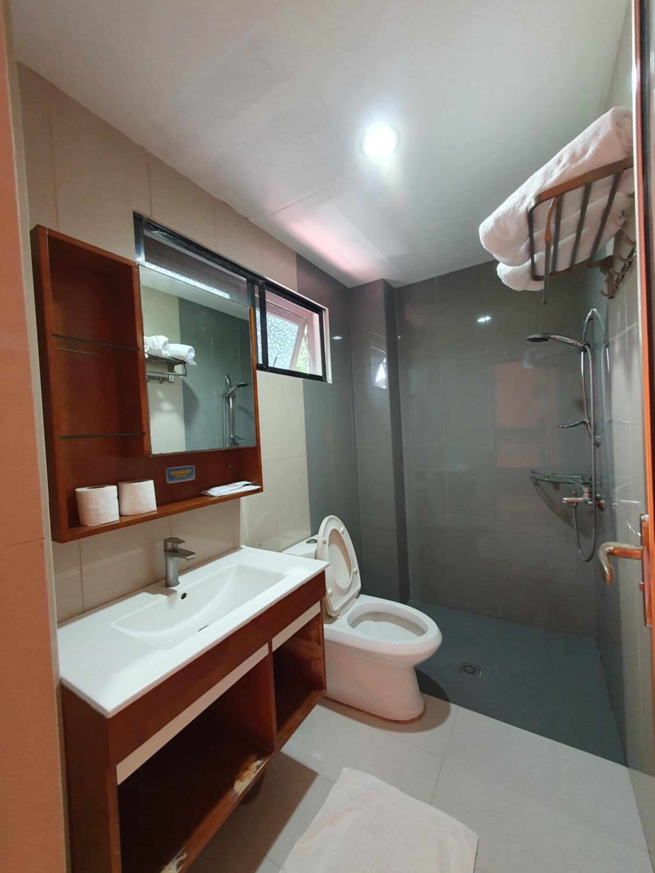 Deluxe Double or Twin Room with Pool View photo 2